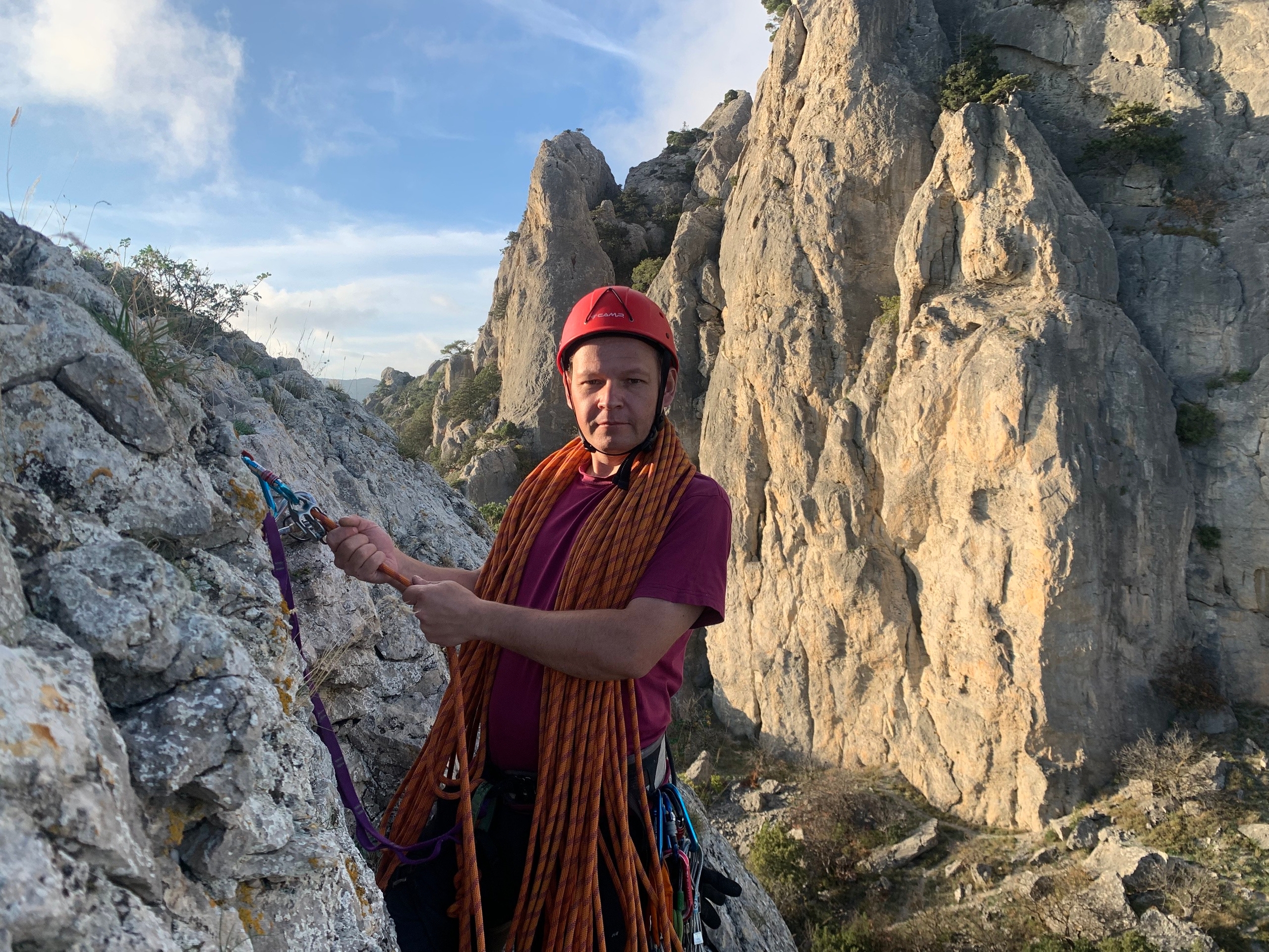 Прогулки по долинам Крыма. Восхождение на гору Сокол. Тренировки по скалолазанию. (4/128)