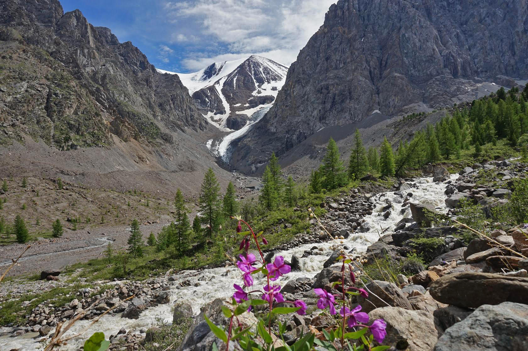 Серебро Алтая, треккинг без рюкзаков к ледникам Актру. (11/36)