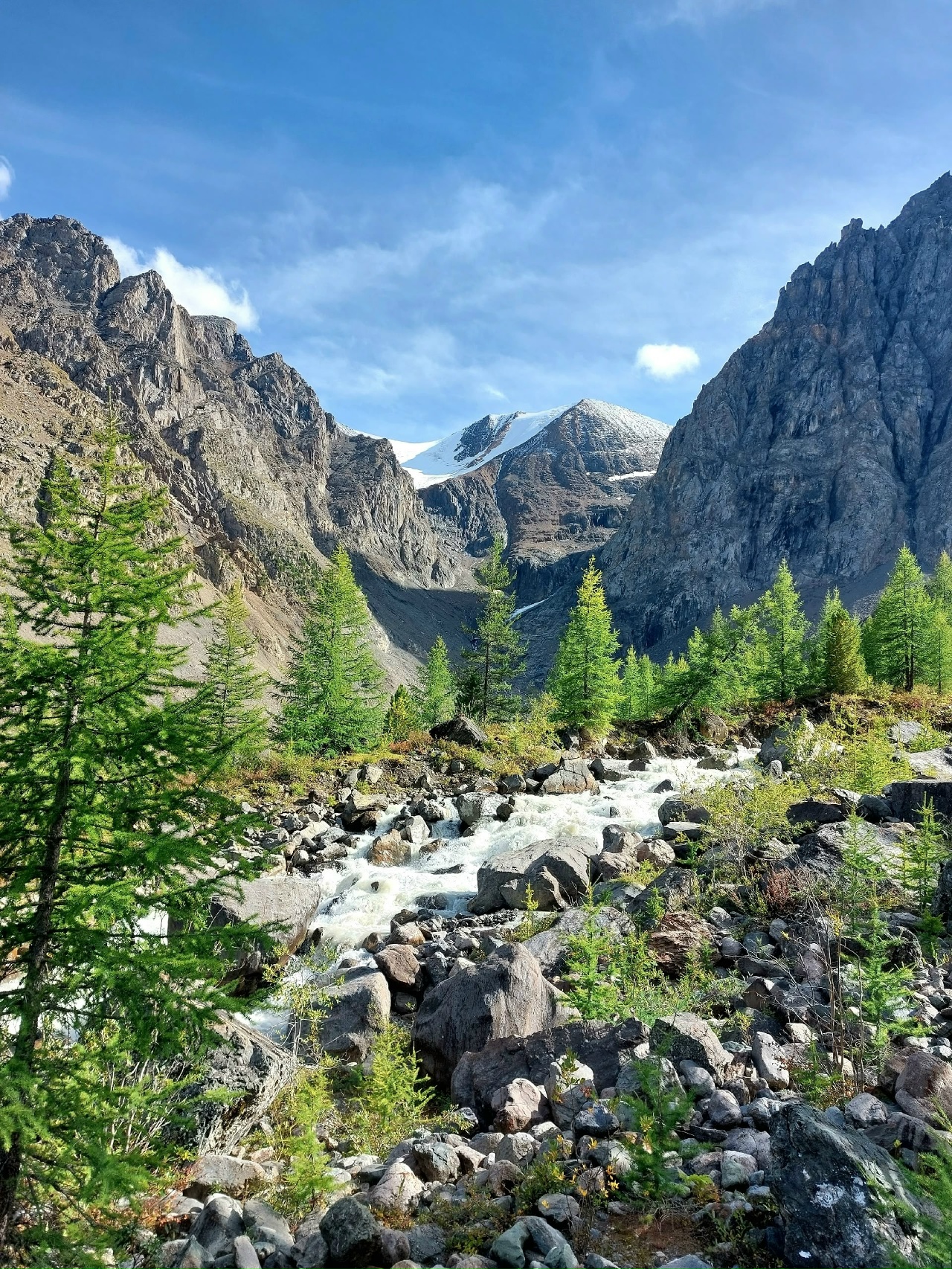 Серебро Алтая, треккинг без рюкзаков к ледникам Актру.