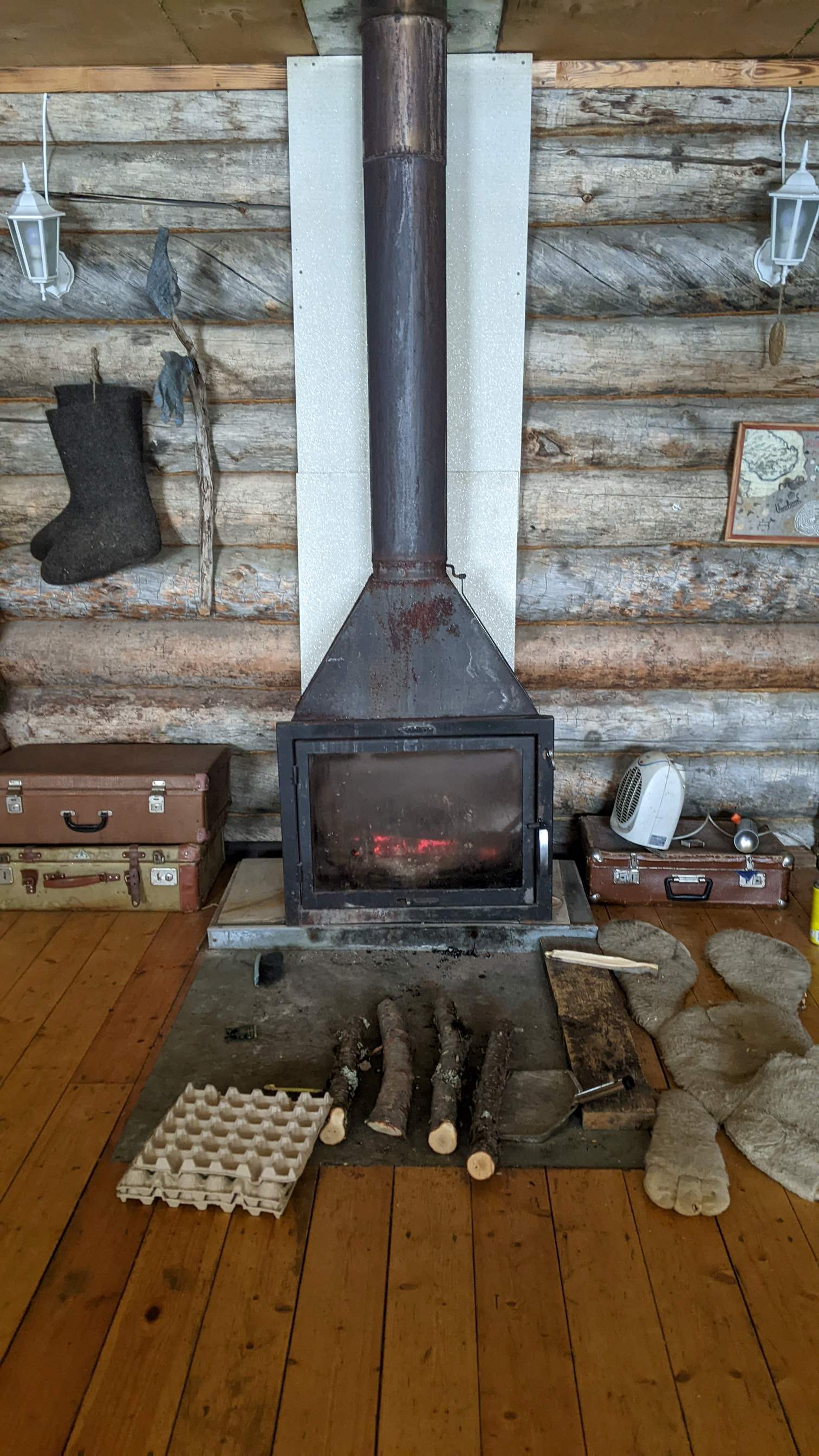 Дикий пляж, скалы и морские обитатели. (4/24)