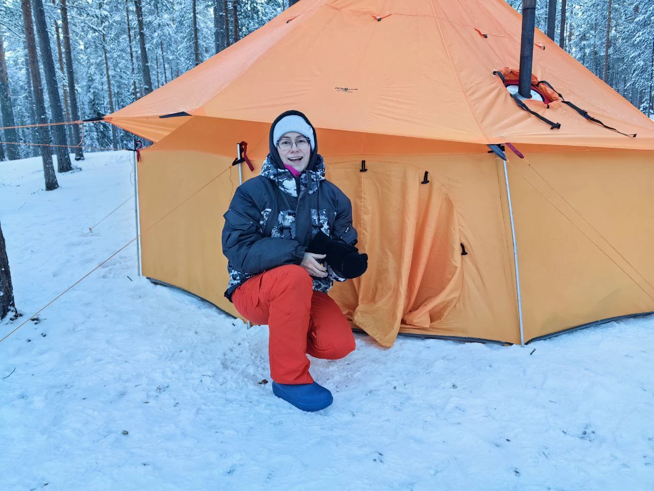 Лед и пламя. Поход с шатром в зимний лес Ленобласти (9/22)