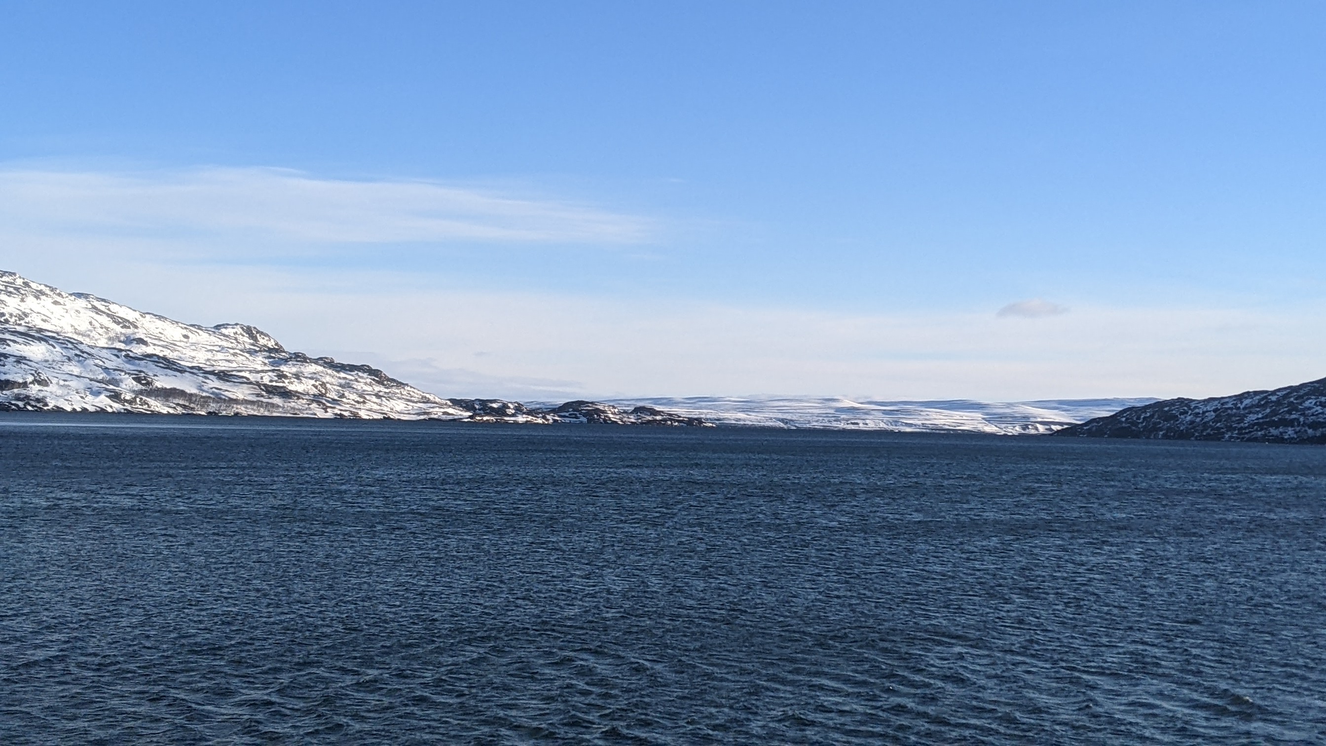 Дикий пляж, скалы и морские обитатели. (2/24)