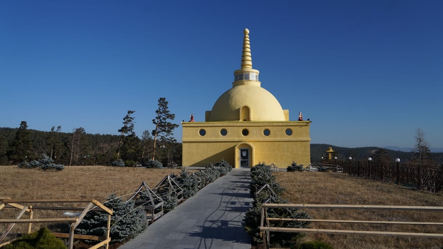 Улан-Удэ с высоты птичьего полета: панорамные виды и дацан Ринпоче Багша (7/17)