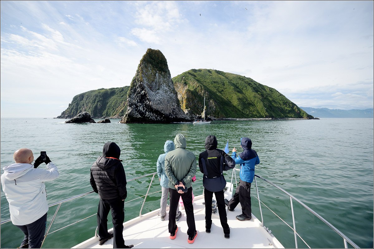 Морская прогулка бухта Русская