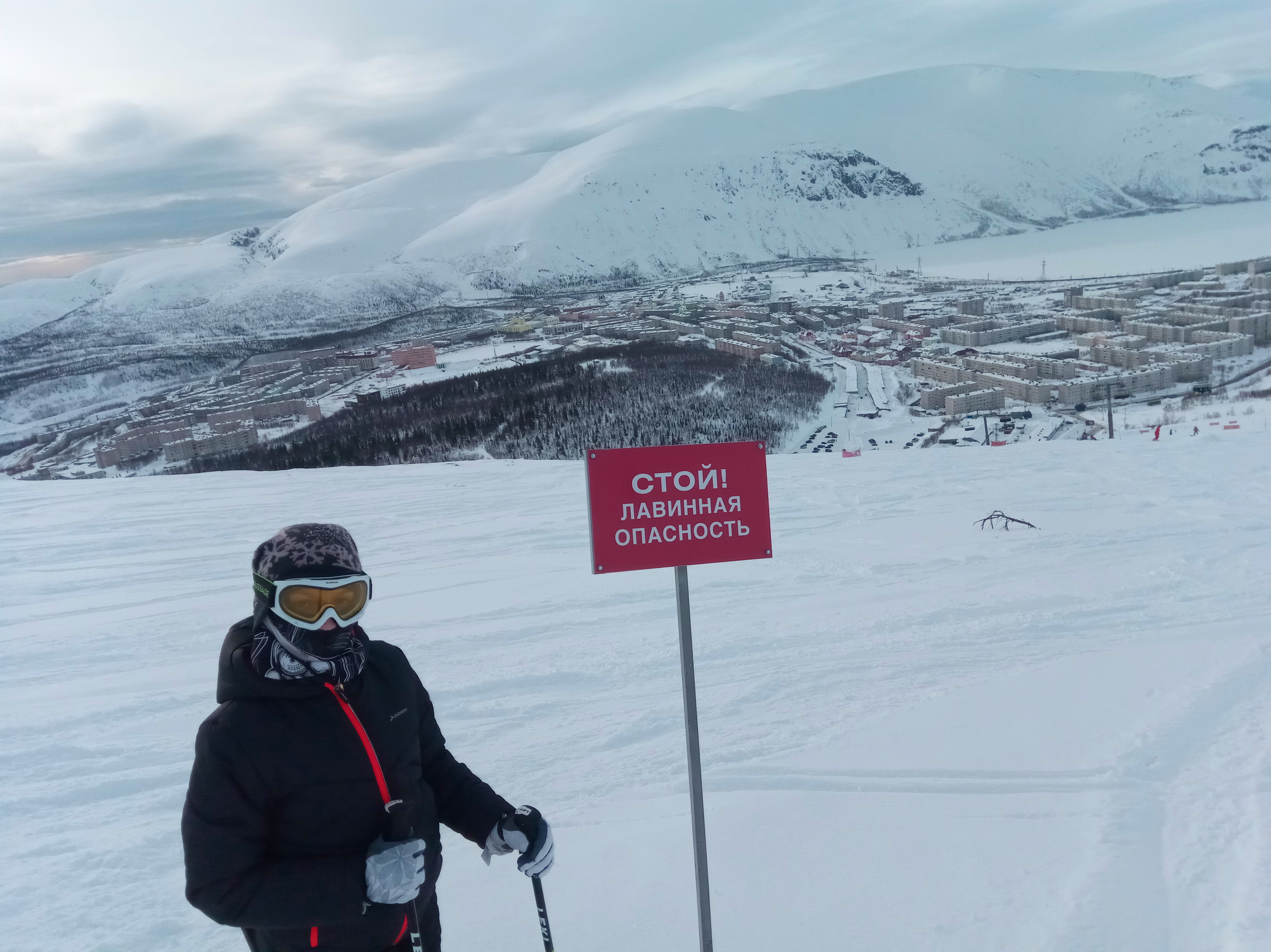 По горнолыжным трассам За Полярным кругом (25/42)