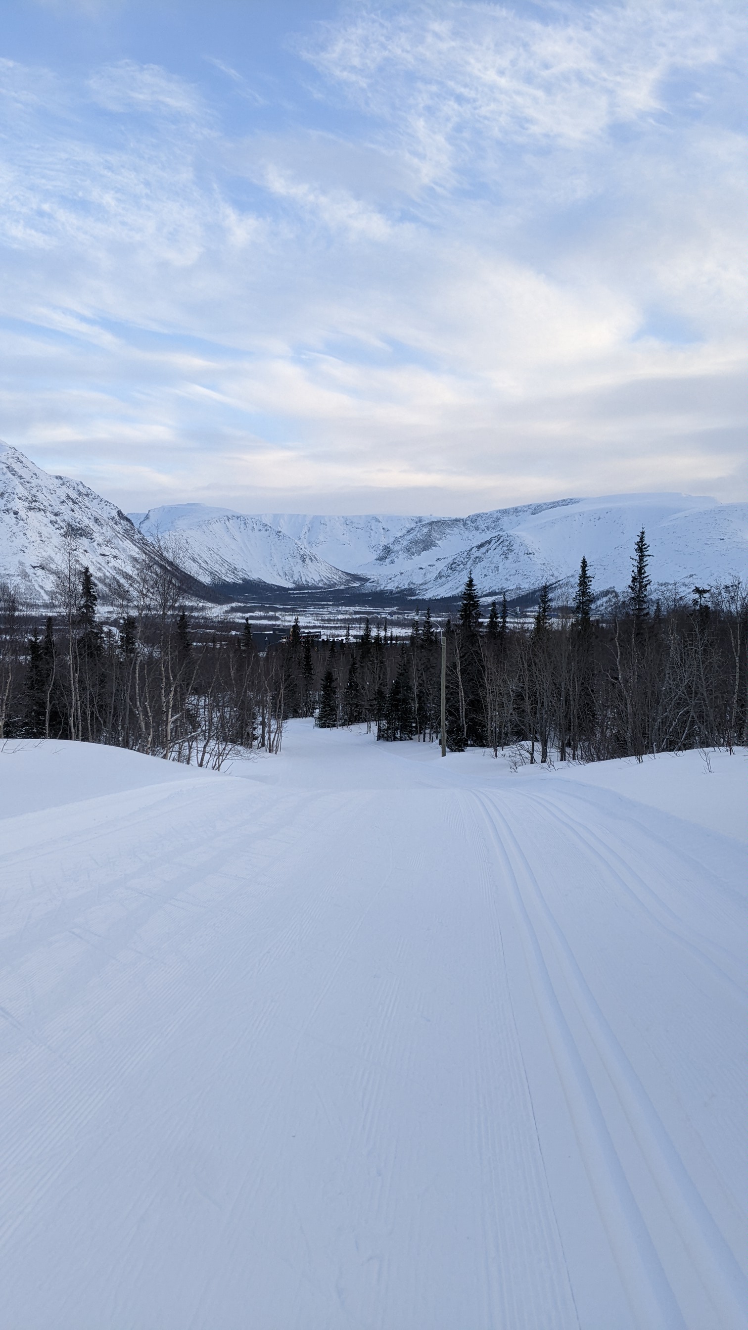 По горнолыжным трассам За Полярным кругом (24/42)