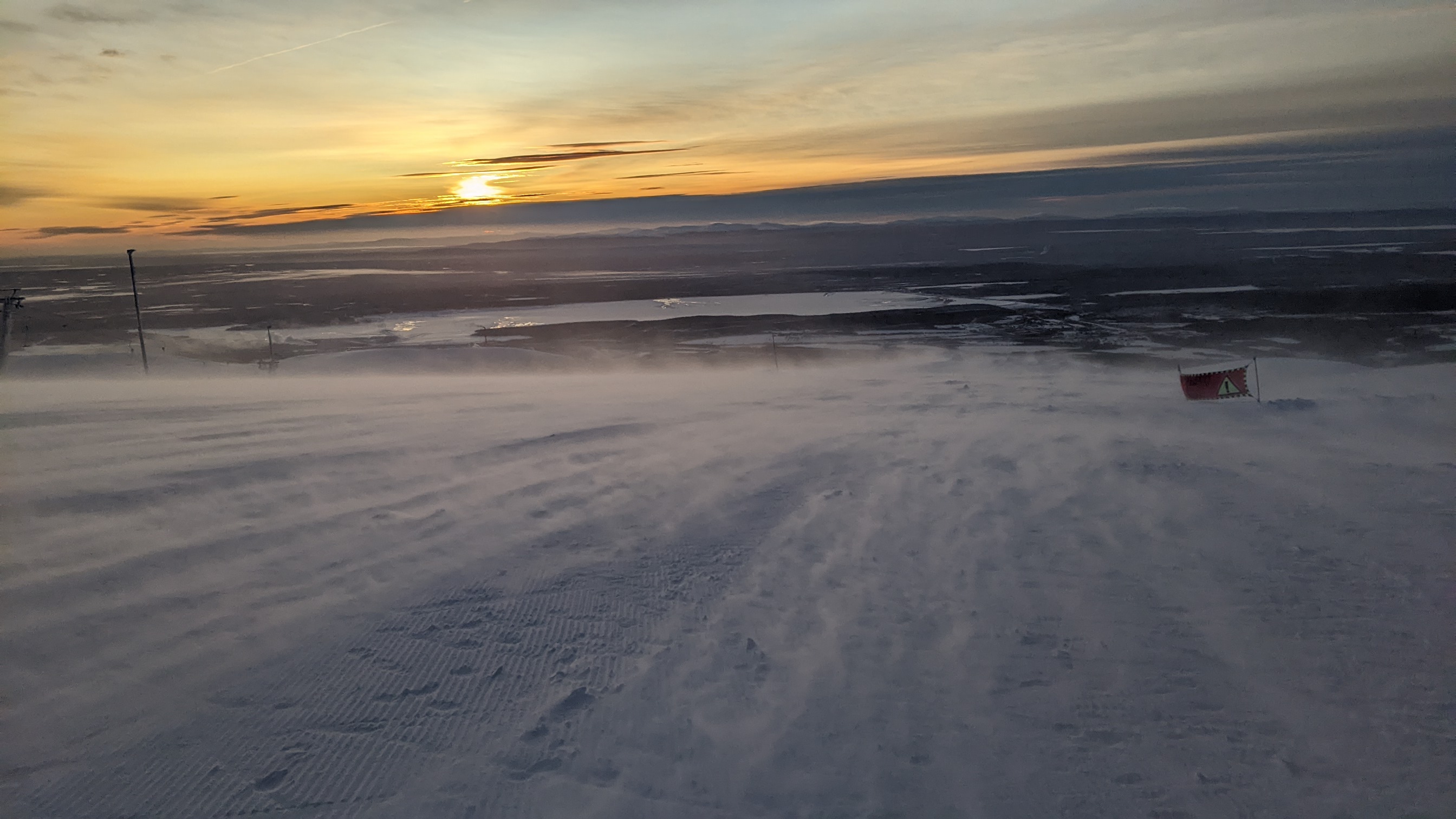 По горнолыжным трассам За Полярным кругом (26/42)