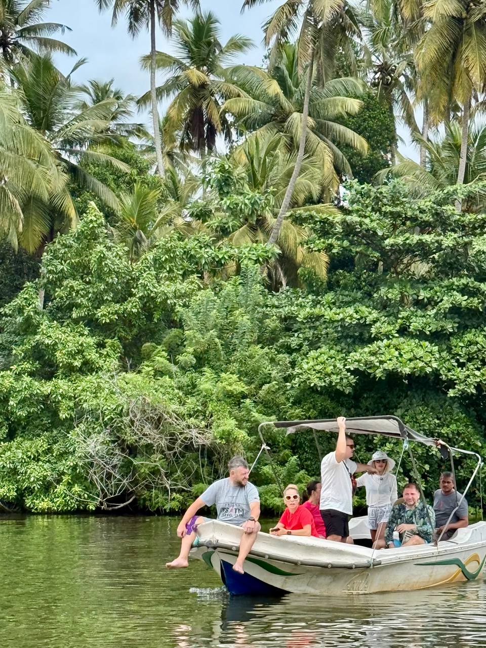 Серфинг. Озеро Коггала. Остров Корицы