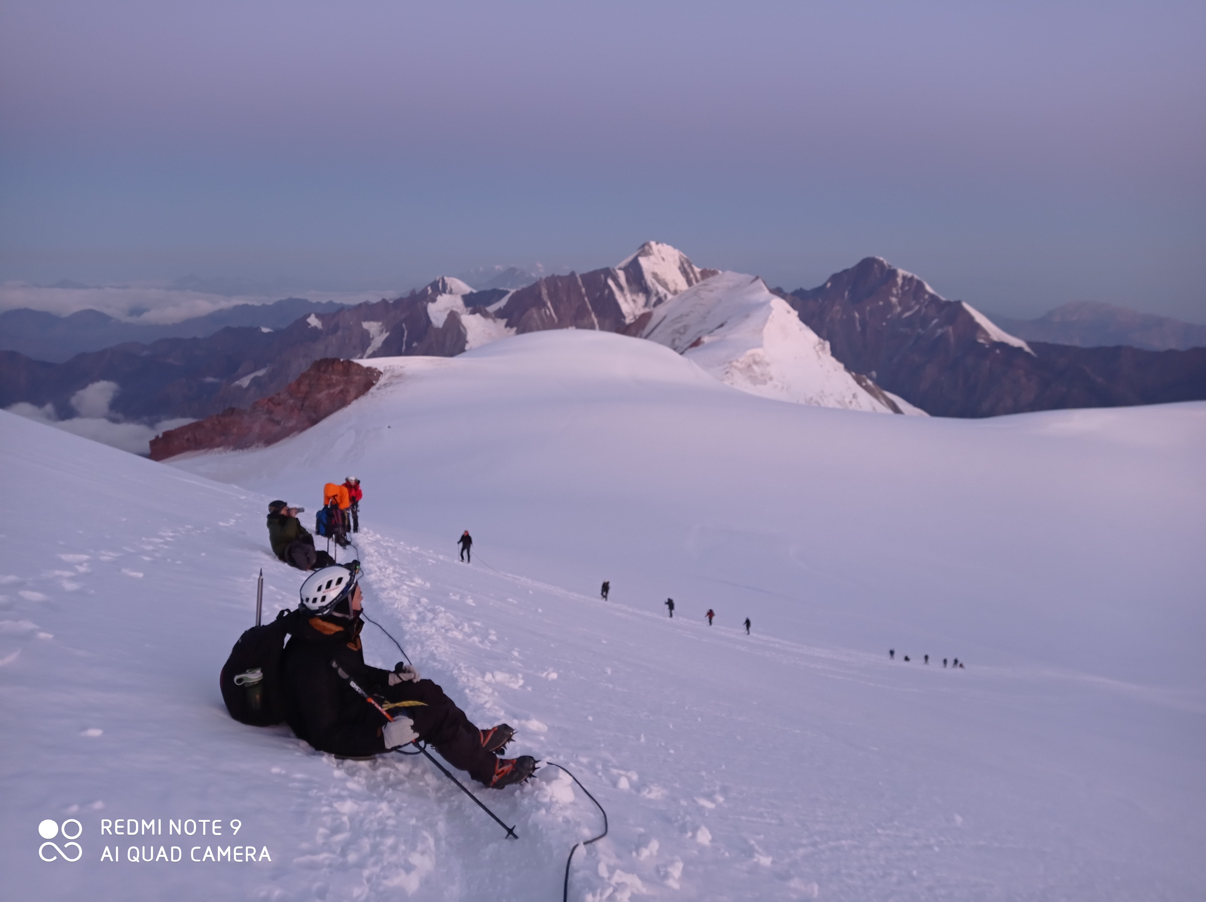 Две вершины: Казбек + Эльбрус. Великое восхождение. (13/67)