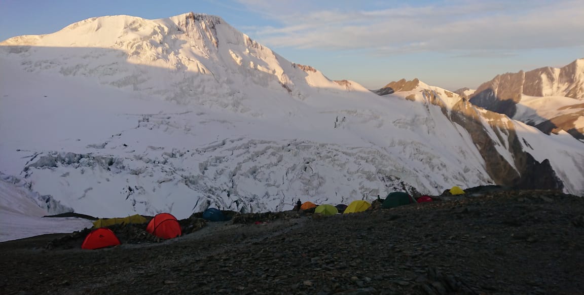 Две вершины: Казбек + Эльбрус. Великое восхождение. (18/67)