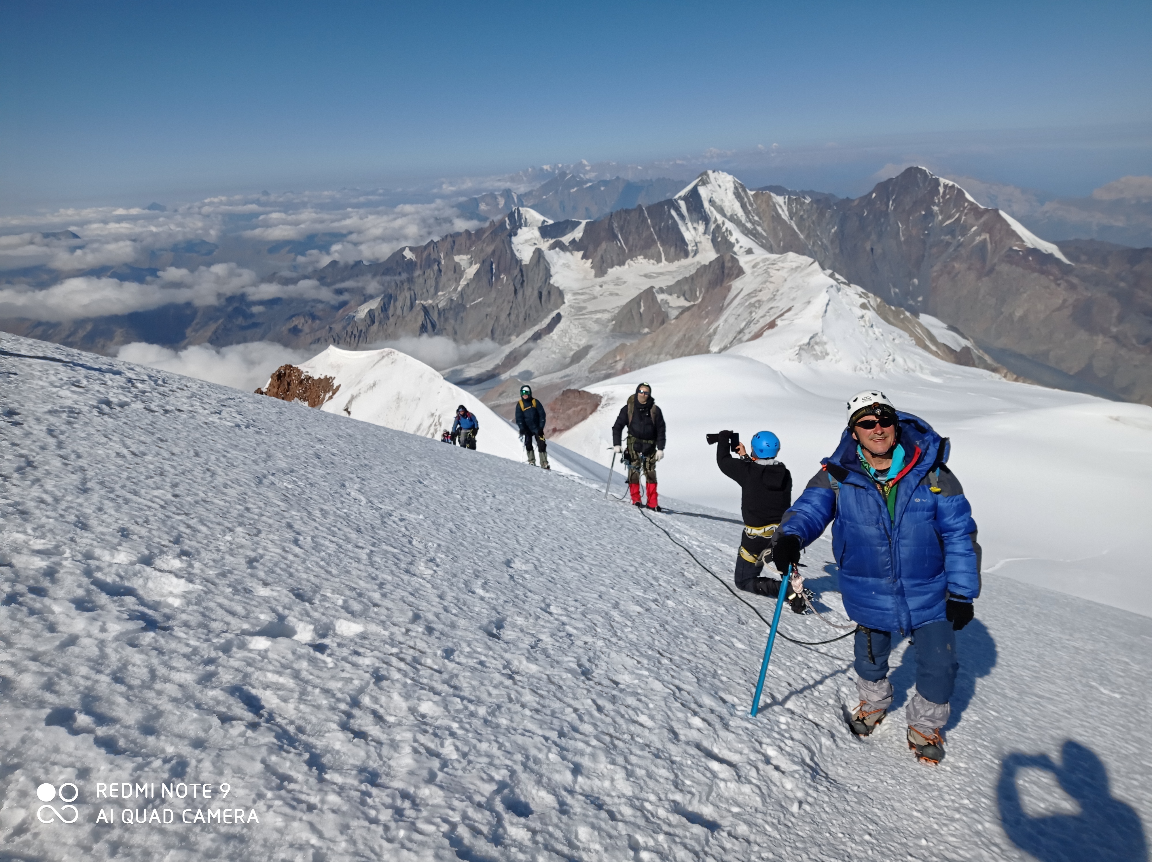 Две вершины: Казбек + Эльбрус. Великое восхождение. (12/67)