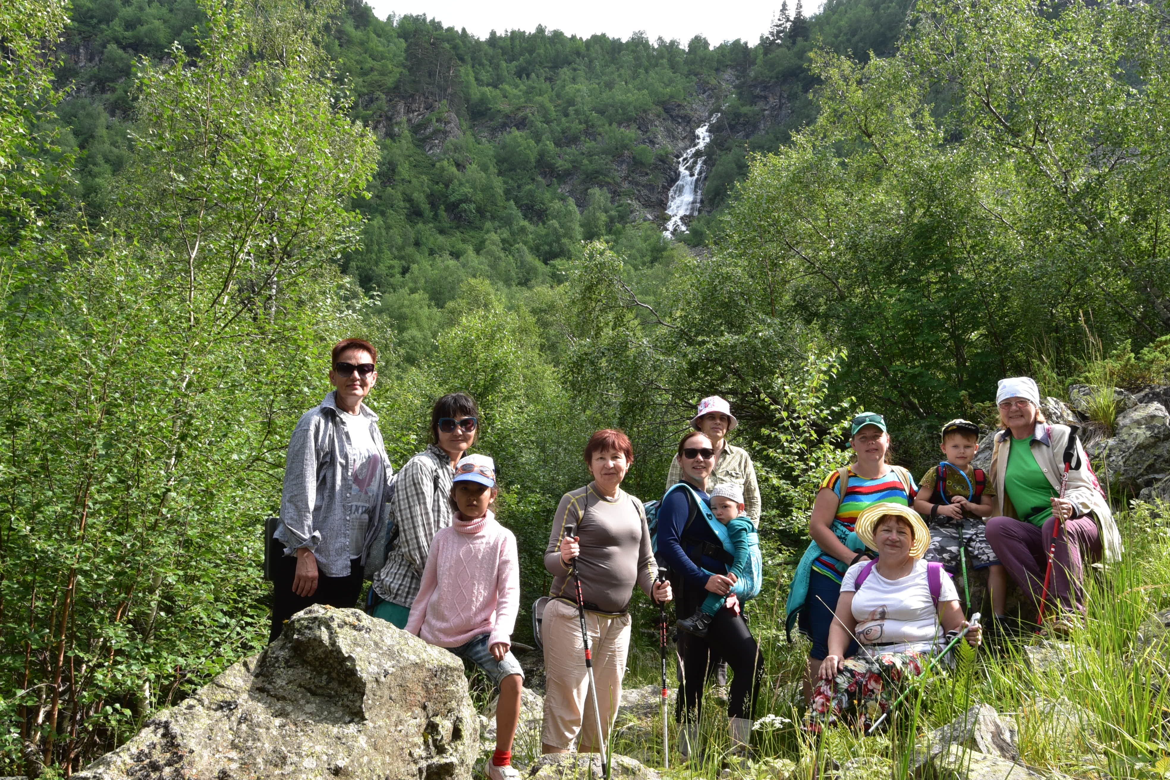 Трекинг-тур Цветущие склоны Архыза. Размещение в отеле (16/40)