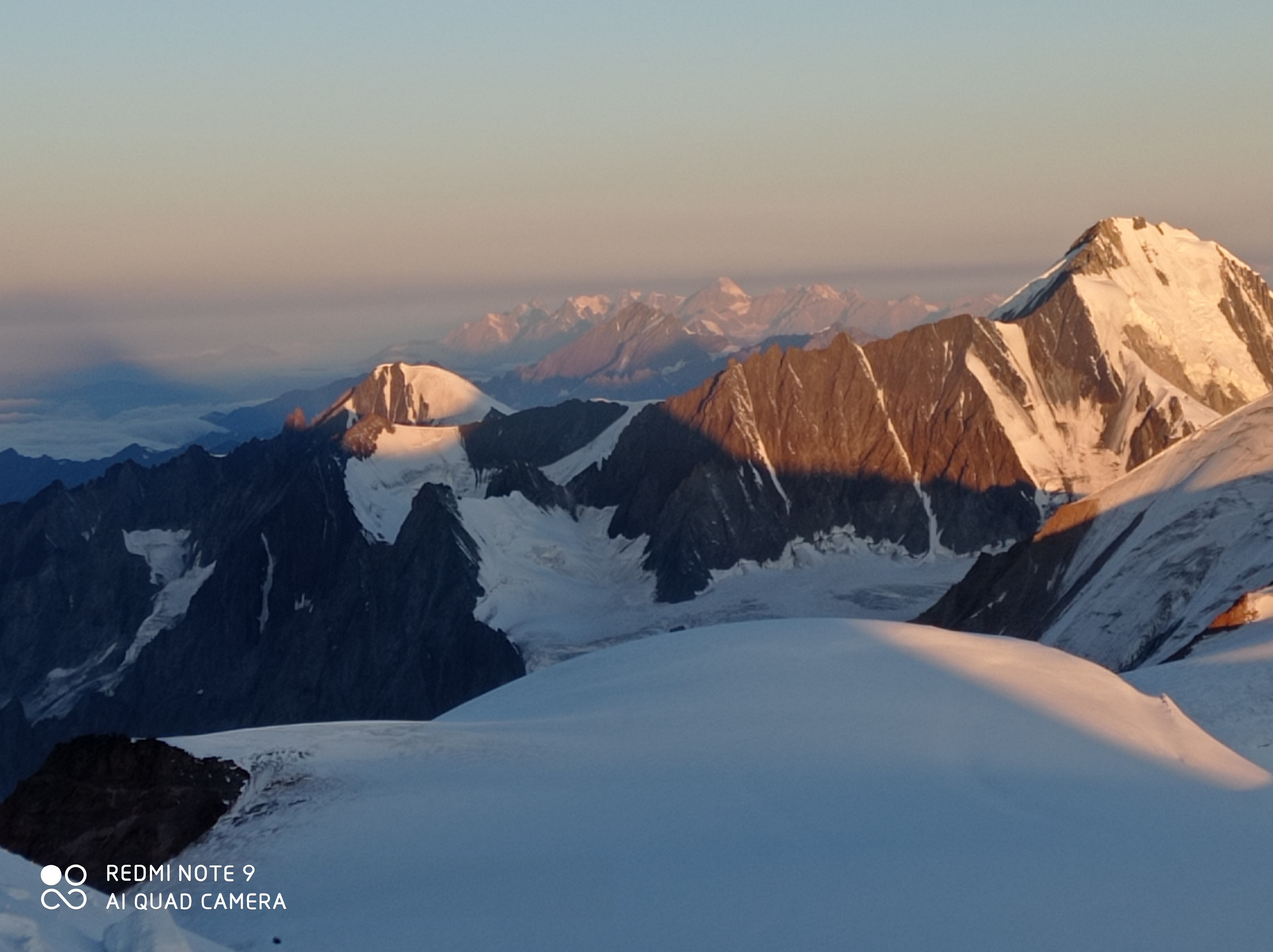 Две вершины: Казбек + Эльбрус. Великое восхождение. (15/67)