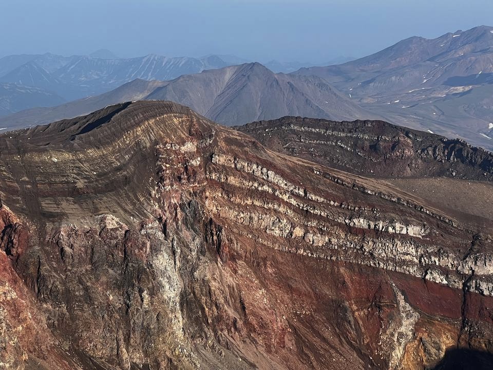 Вилючинский перевал и вулкан Горелый