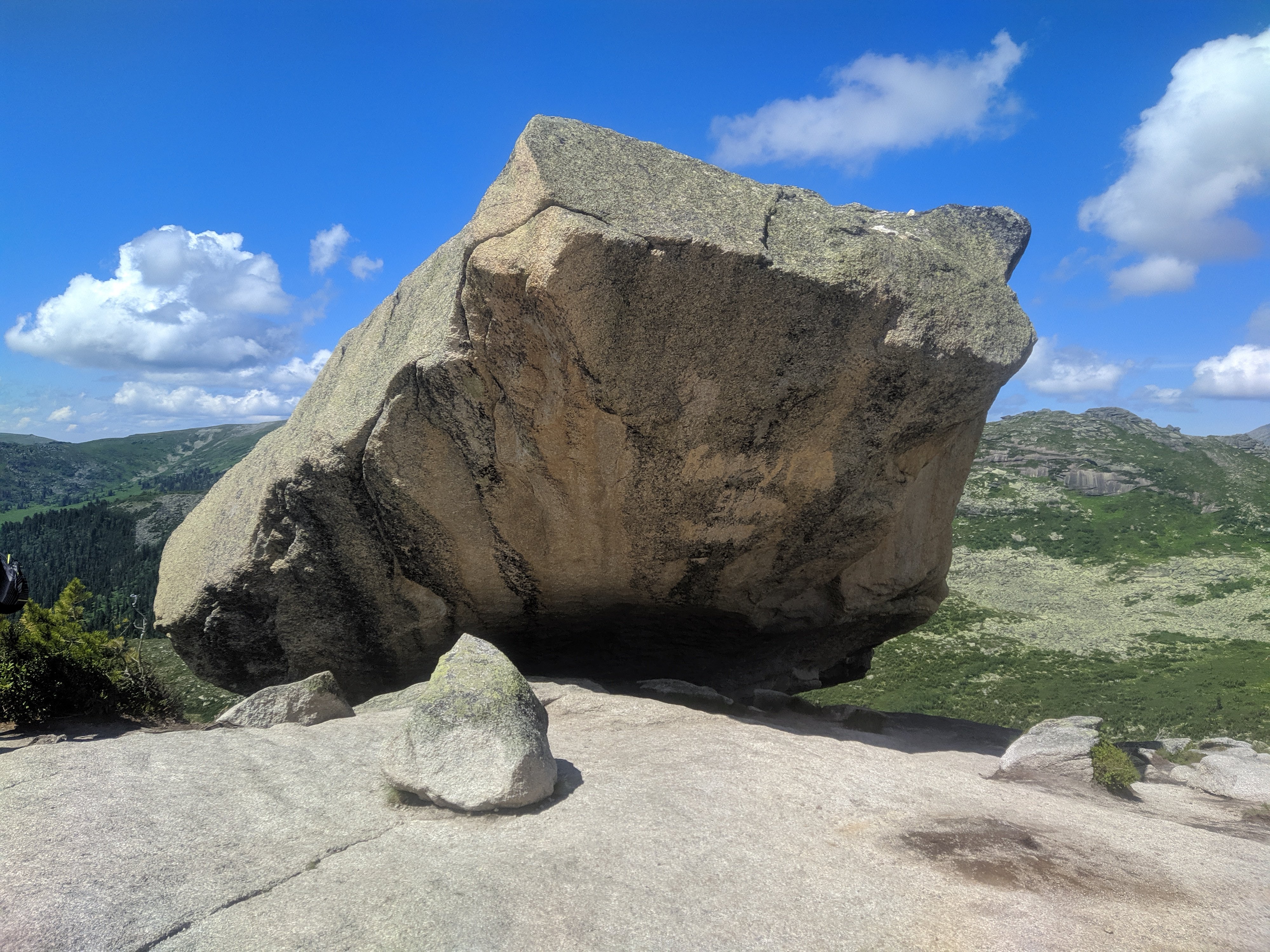 Ергаки. Висячий камень (9/29)