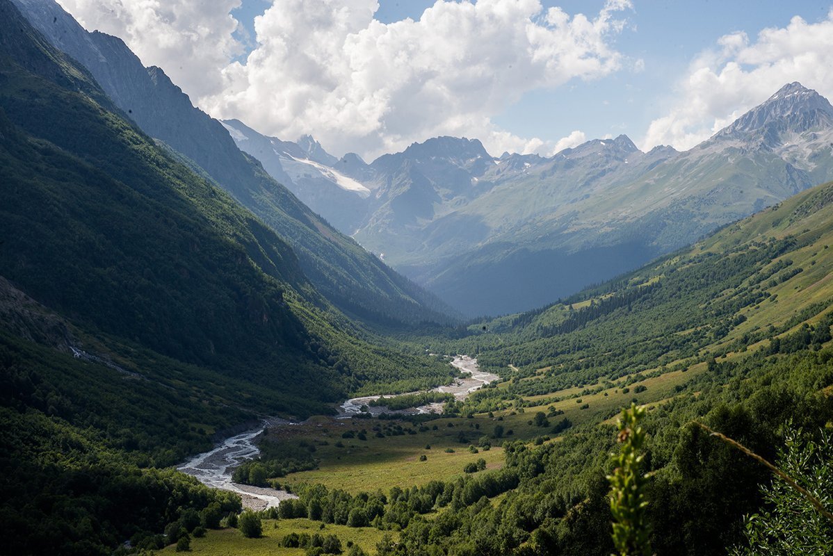 Домбай в июле. Нетривиальными тропами и налегке (3/9)