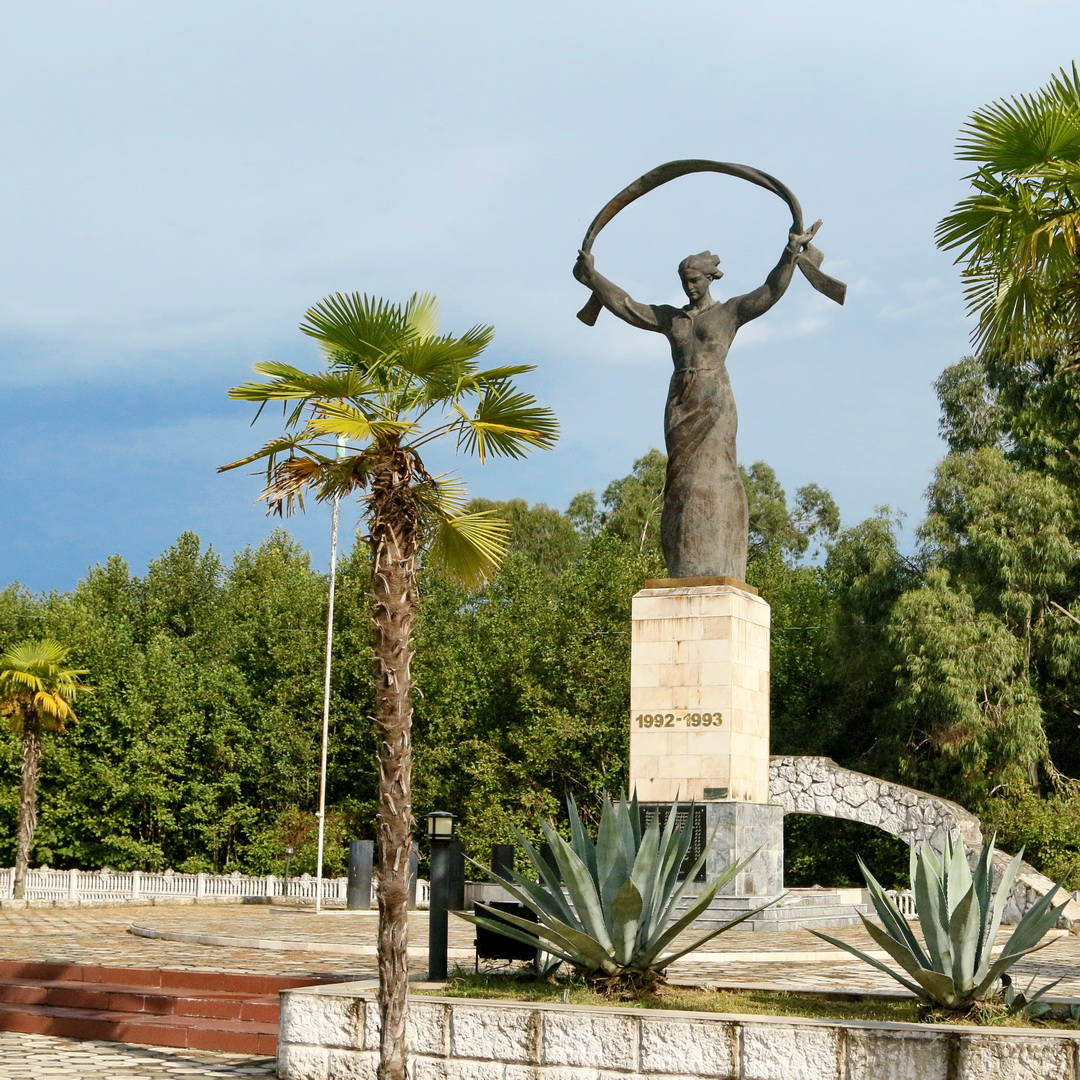 Абхазия Души :  Дни Независимости & День Победы (11/48)