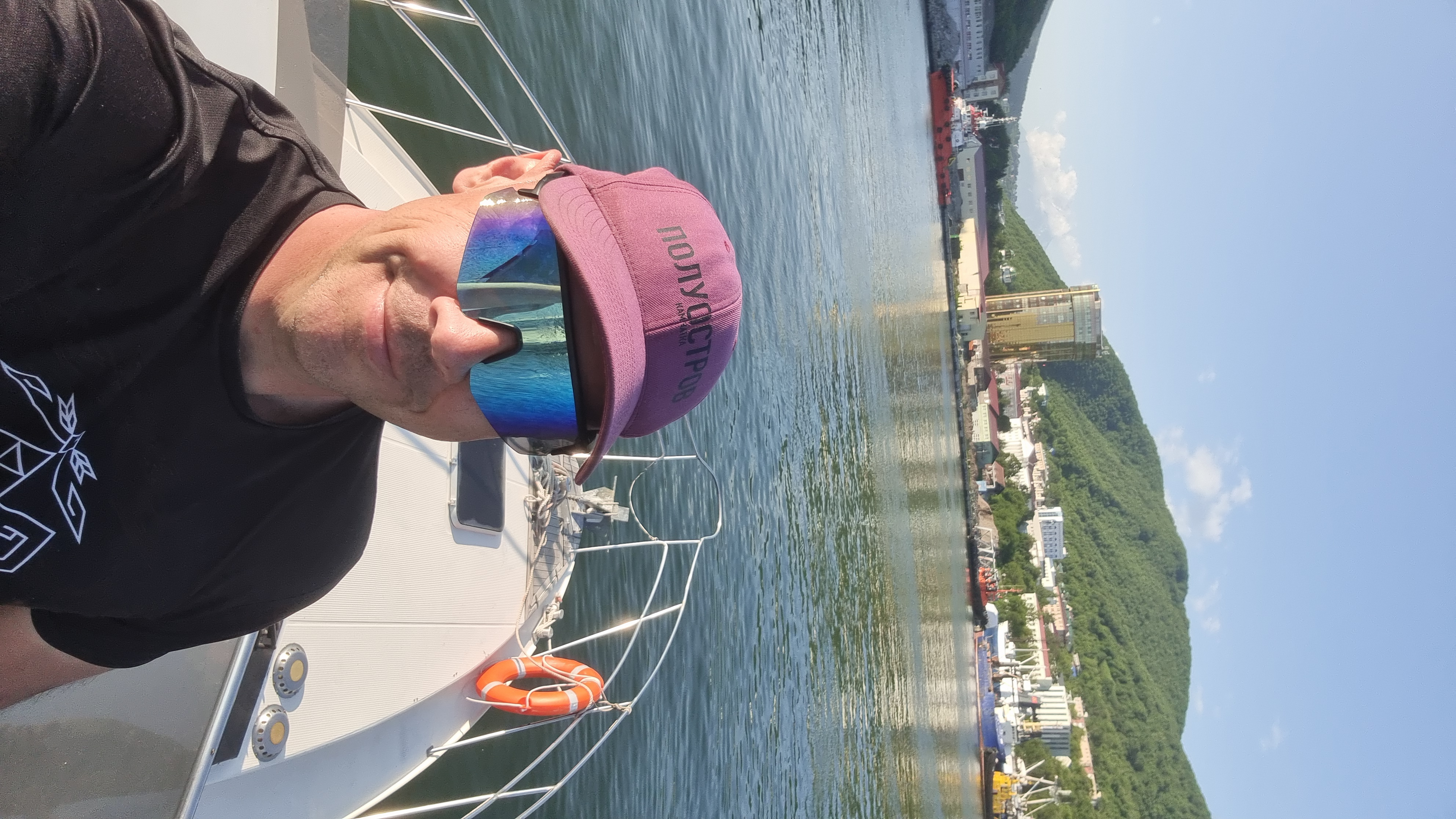 Морская прогулка на Камчатке  к острову Старичков длительность  6 часов (10/18)