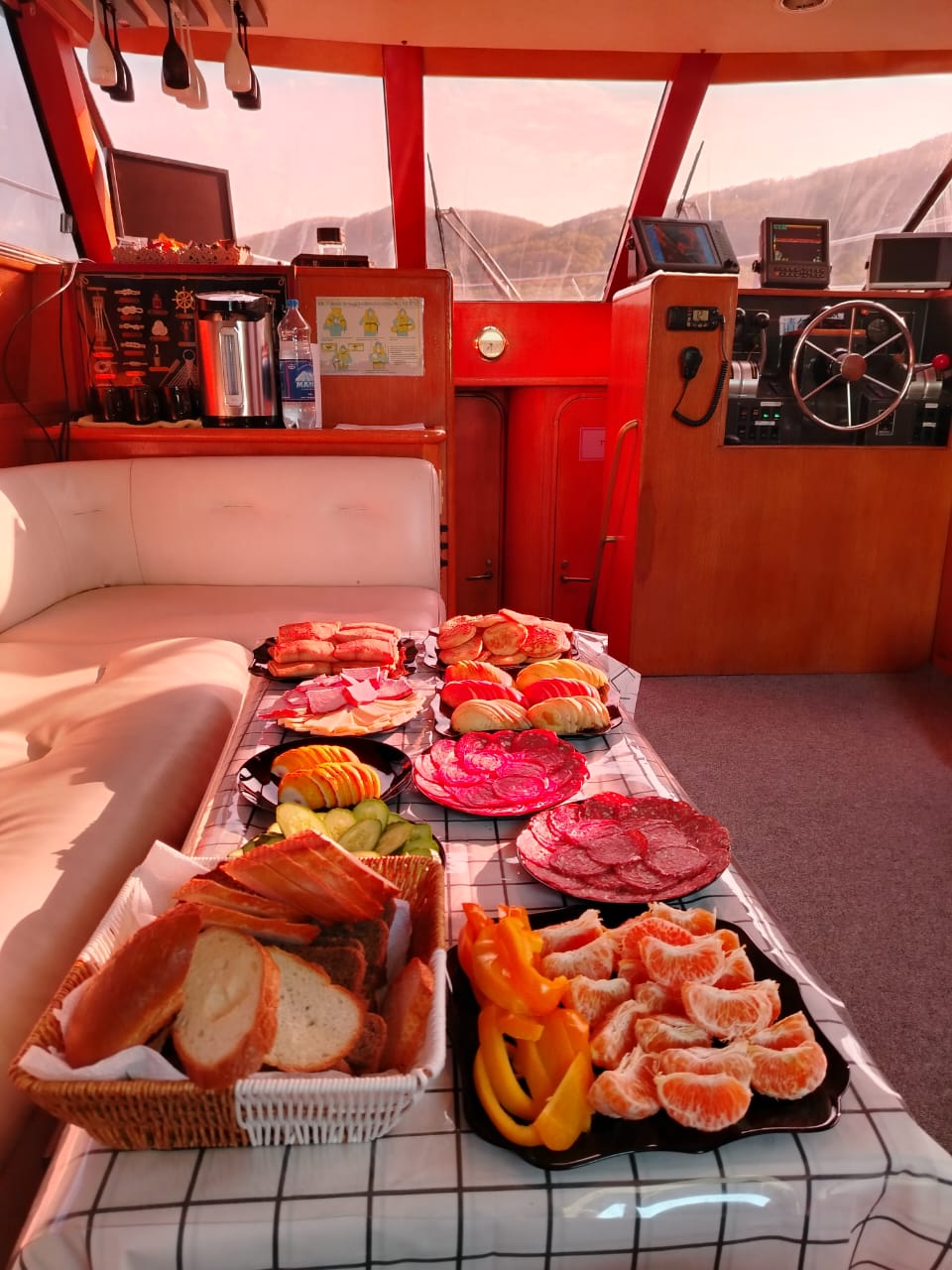 Идем к китам и косаткам - Морской круиз на Камчатке (22/39)