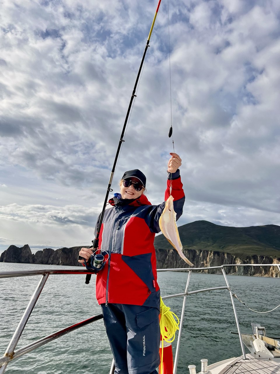 Морская прогулка на Камчатке  к острову Старичков длительность  6 часов (16/18)