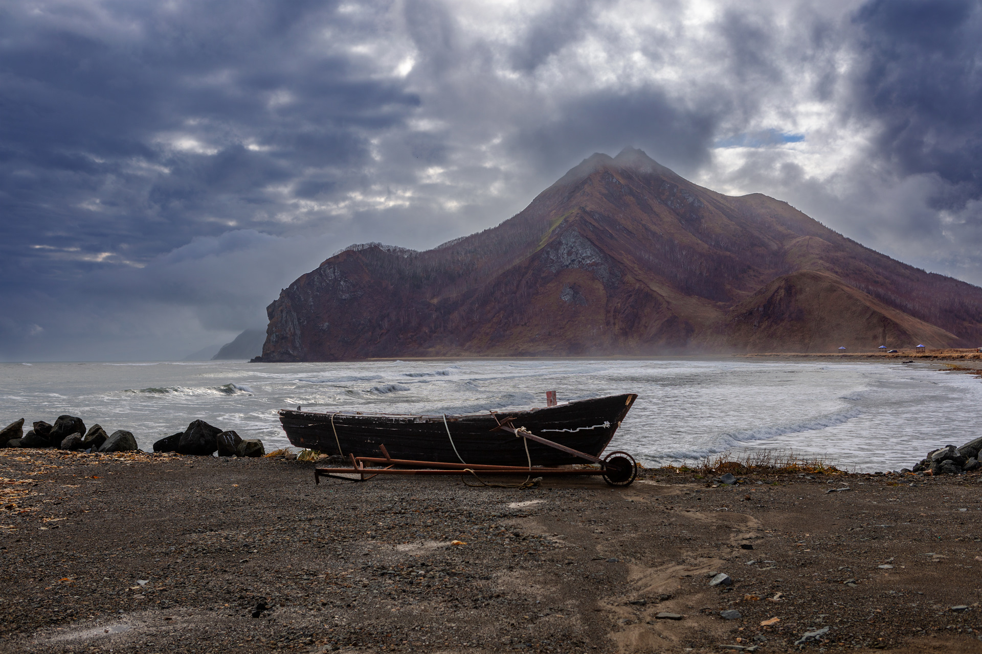 Бухта Тихая, Клоковский водопад и ворота тории — зимняя сказка на джипе