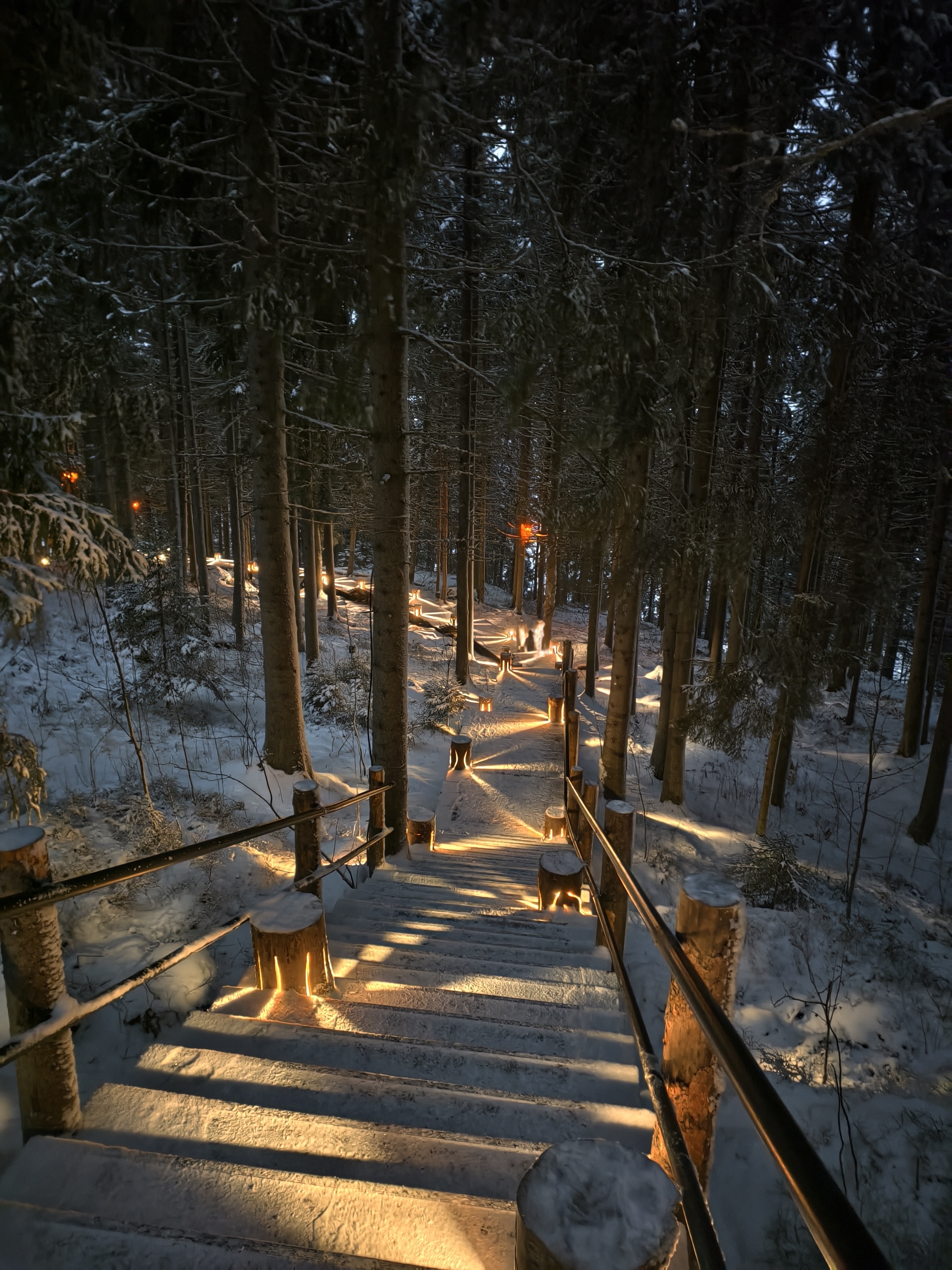 Долина водопадов, хаски и загадочная гора