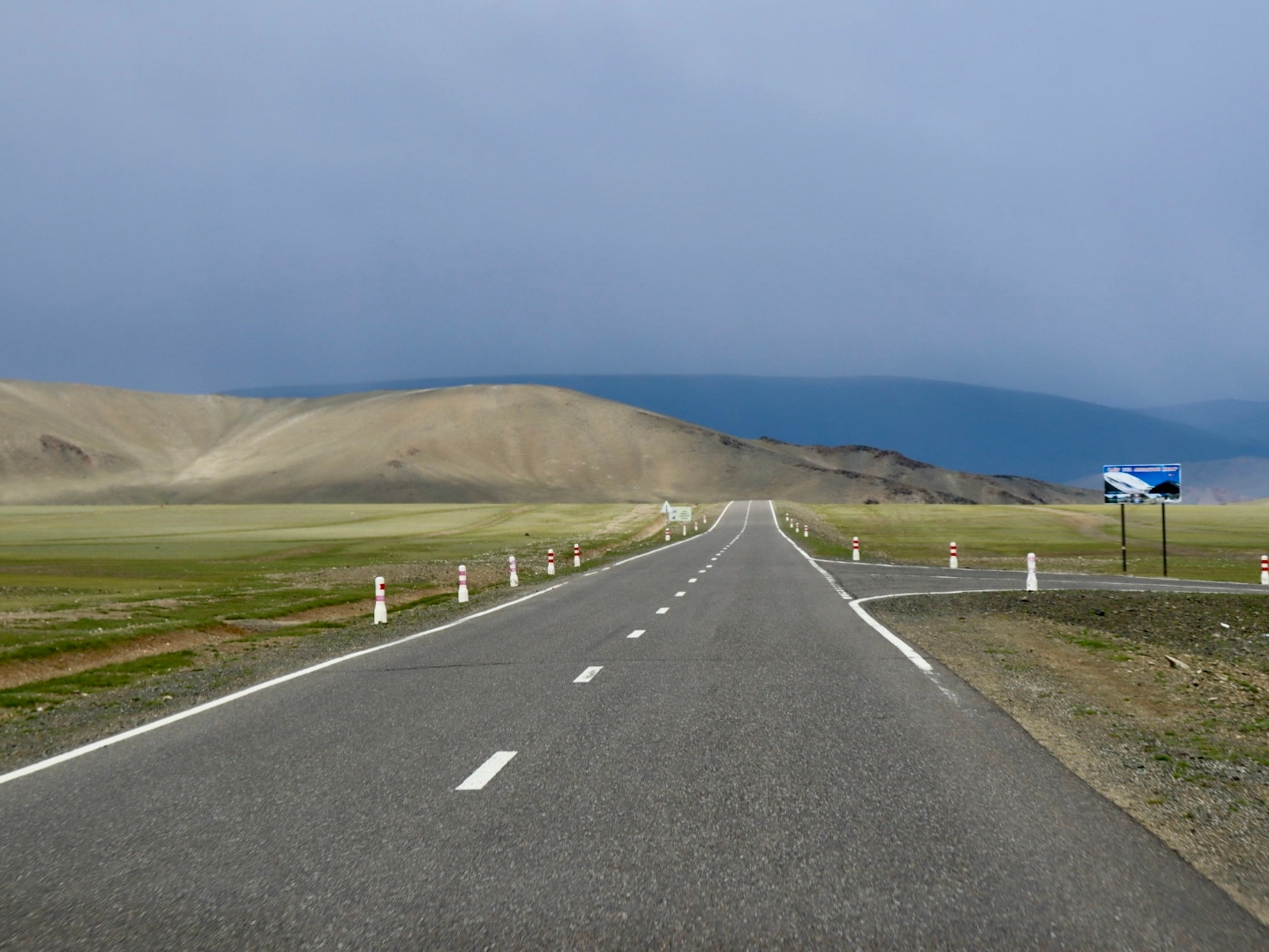 Монголия: С Гор В Пустыню. (2/25)