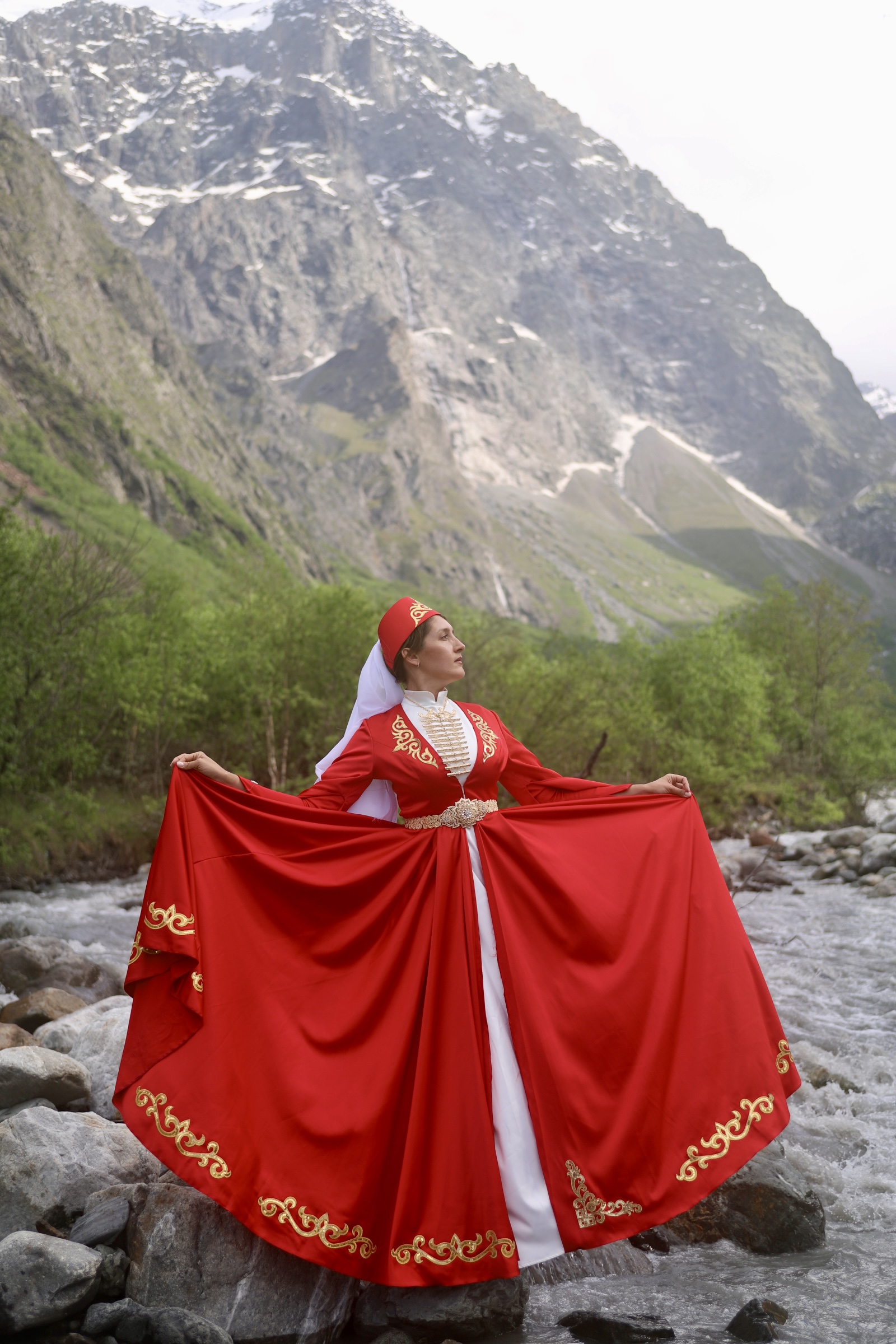 Спасетия. Фотодевичник в Северной Осетии (14/30)