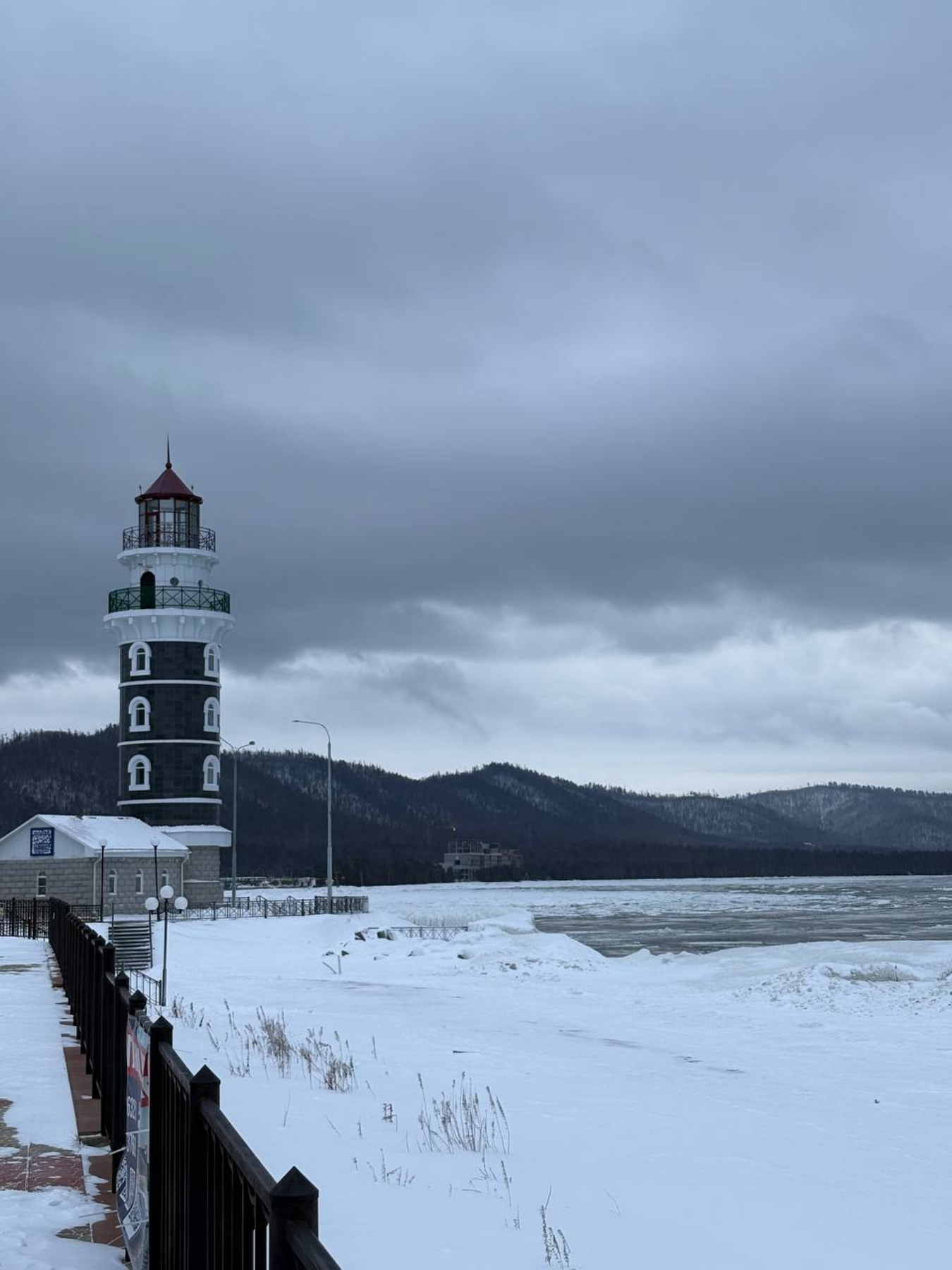 Энергия Байкала: горячие источники, природа, настоящие северные олени (13/16)