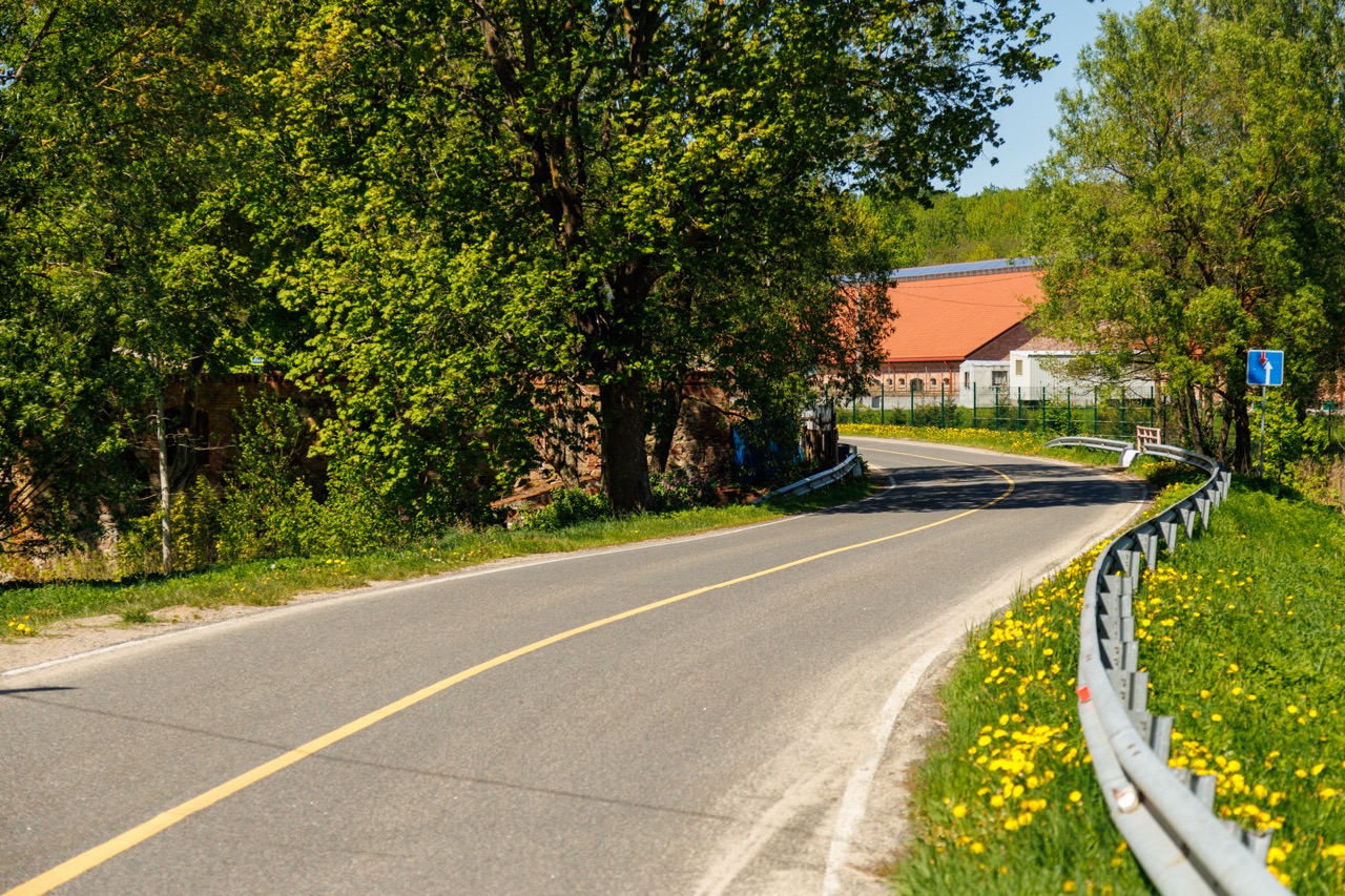 Лесная велопрогулка к старой немецкой школе (4/10)