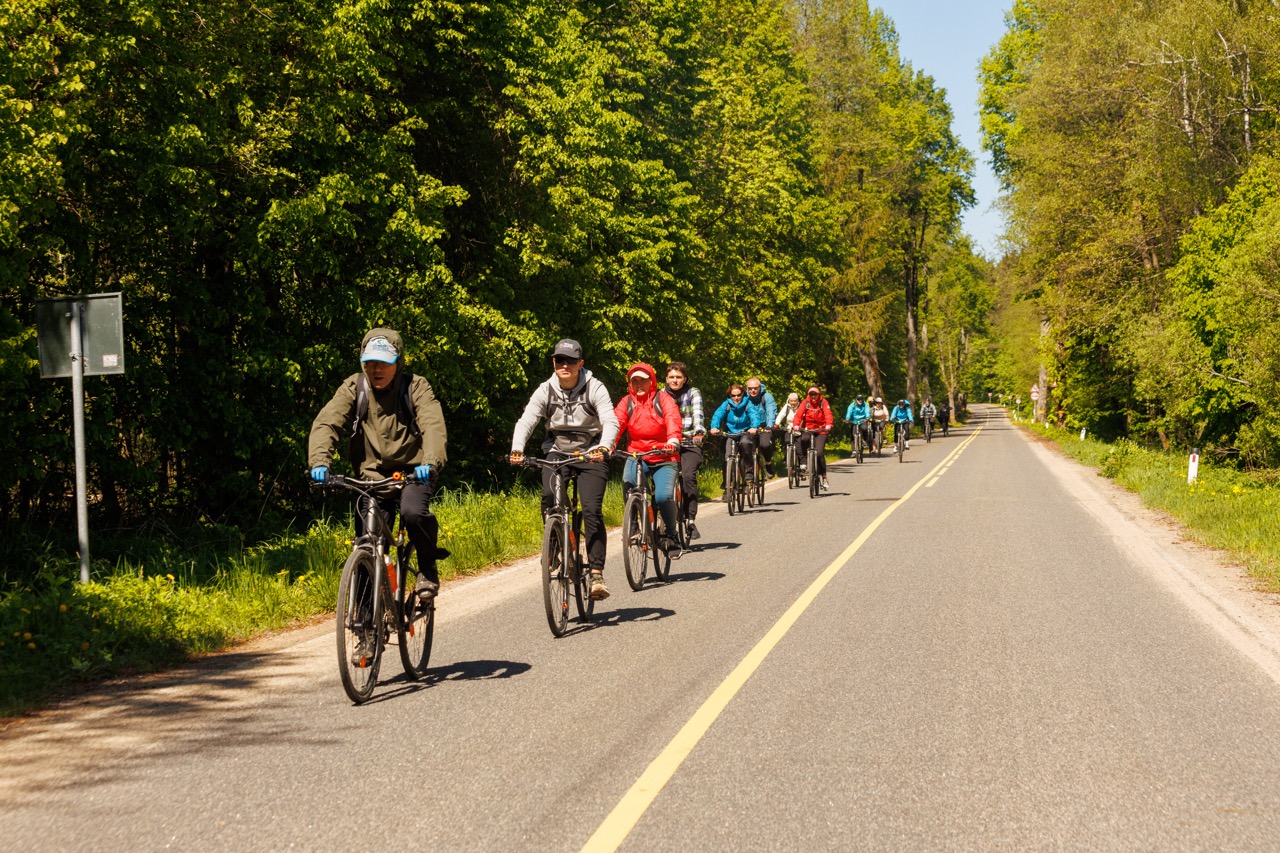 Лесная велопрогулка к старой немецкой школе (5/10)