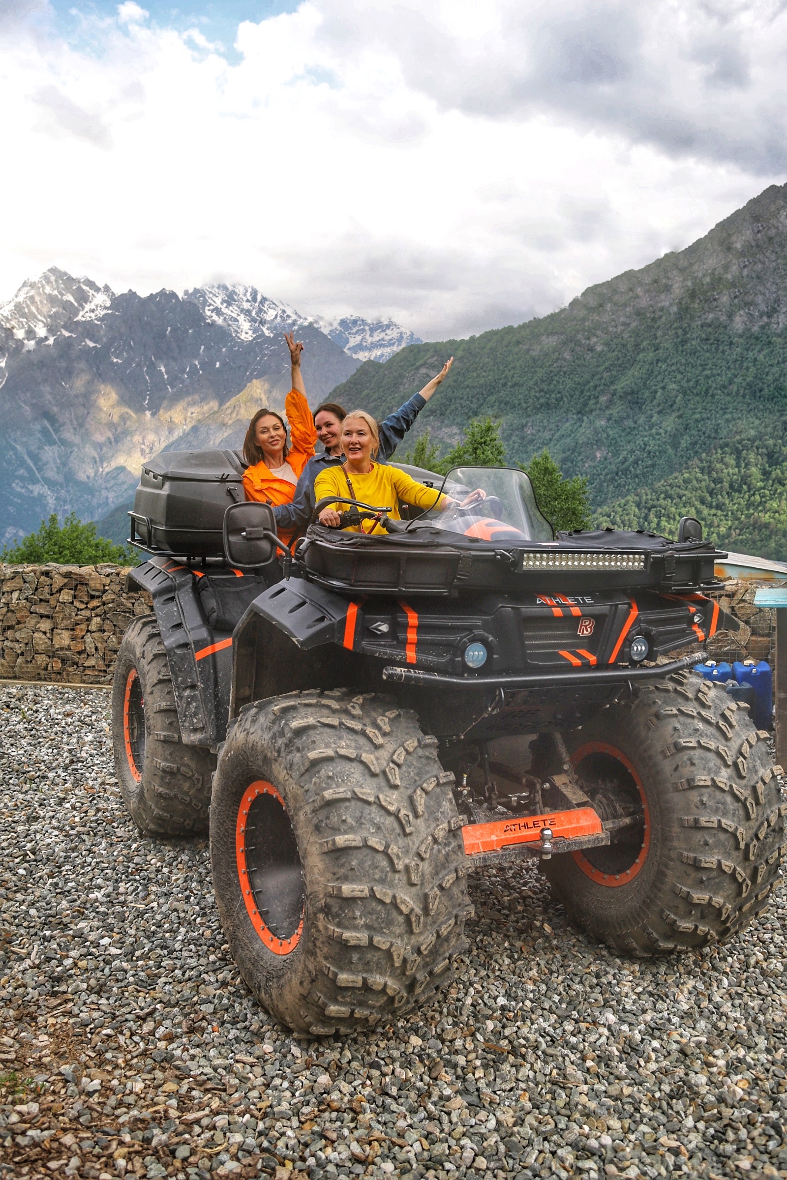 Спасетия. Фотодевичник в Северной Осетии (3/30)