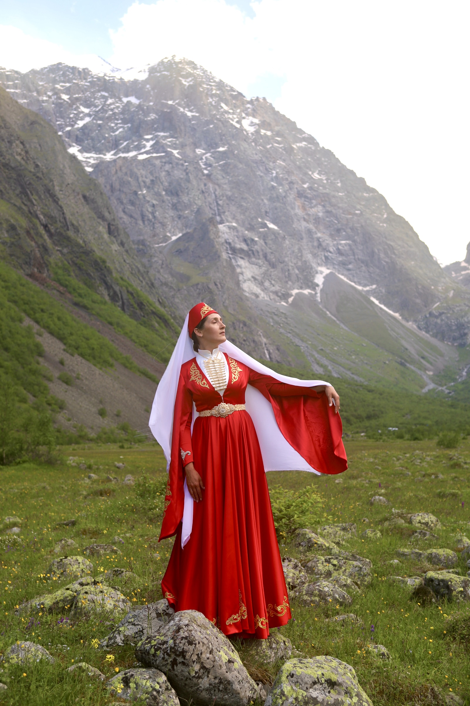 Спасетия. Фотодевичник в Северной Осетии (13/30)