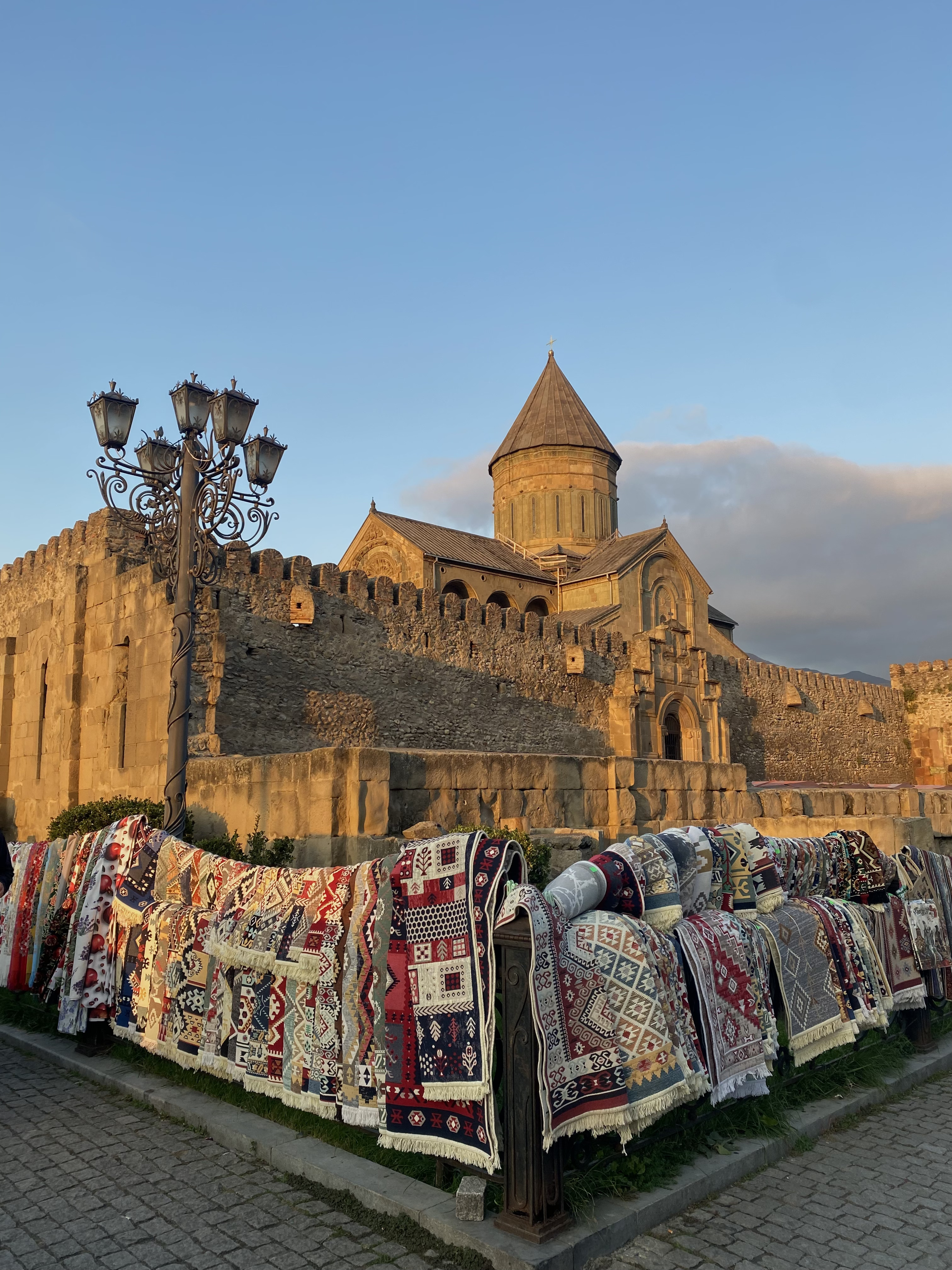 Мцхета, Монастырь Джвари и Уплисцихе