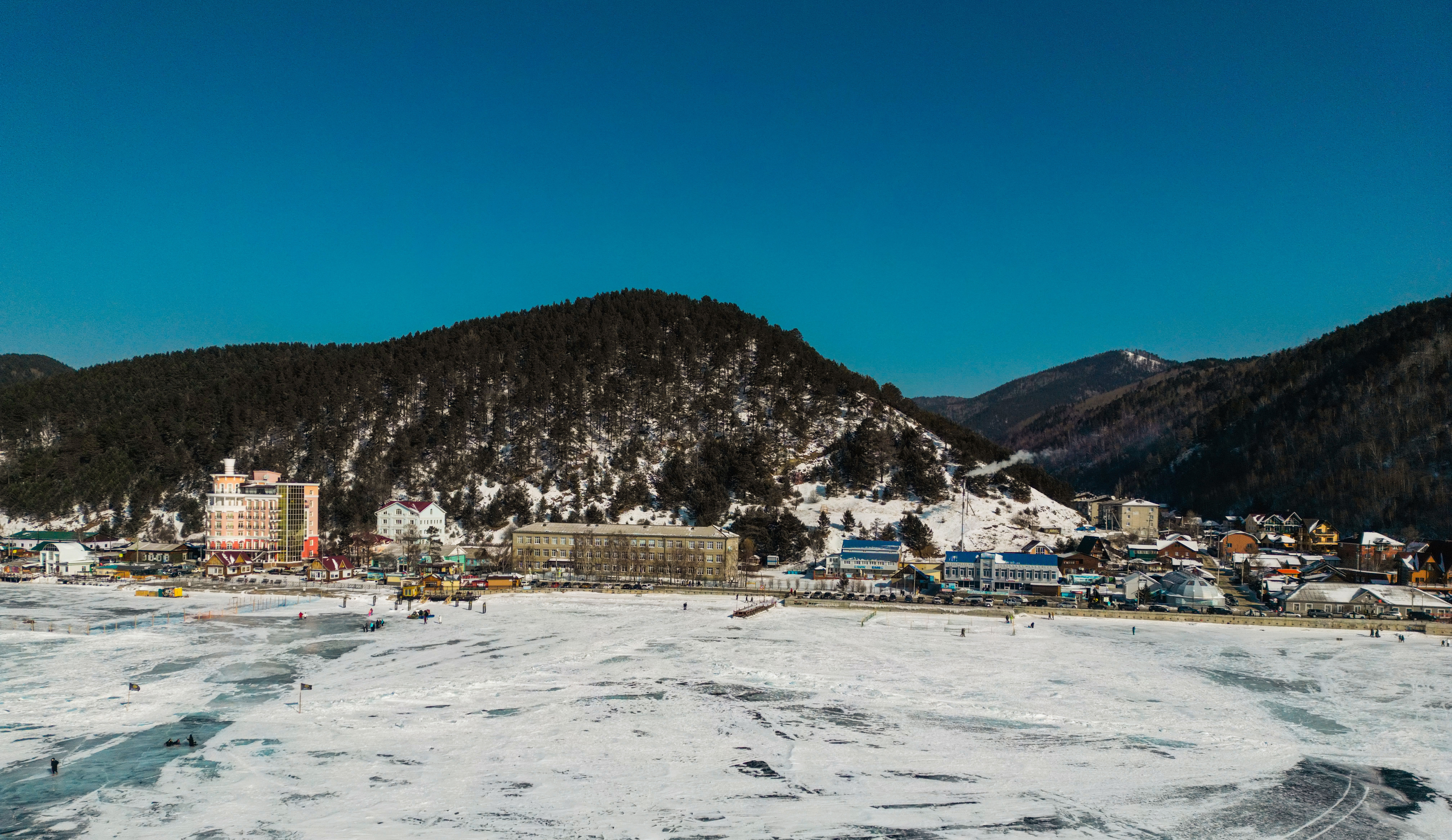 п.Листвянка - рождение Ангары и ледовые скульптуры (9/12)