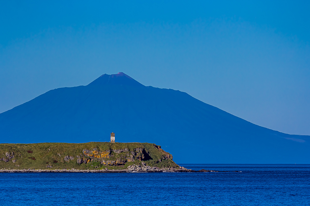 Четыре вулкана Курильских островов. Путешествие на другую планету (142/186)