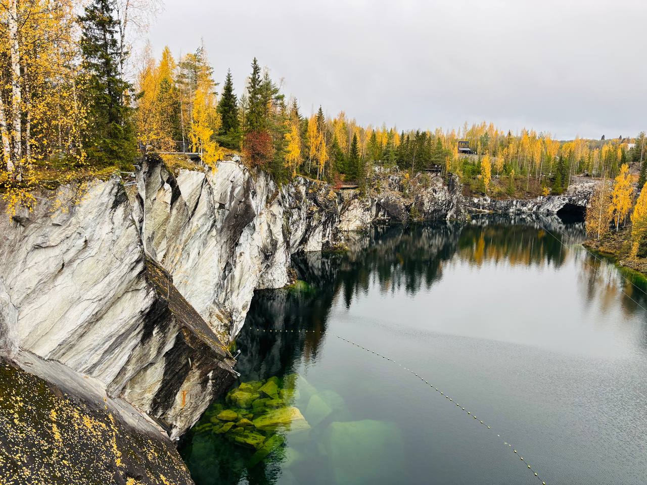 Мраморный каньон Рускеала в Карелии (1/7)