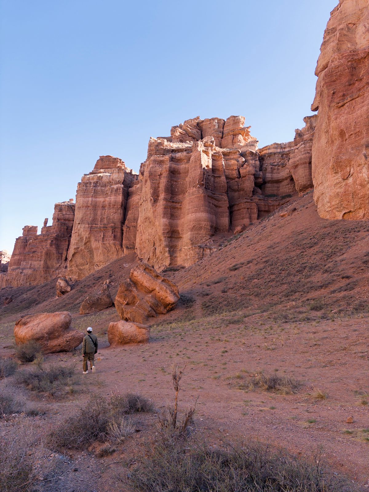 Групповой тур за 1 день: Кольсай, Каинды, Чёрный и Чарынский каньоны