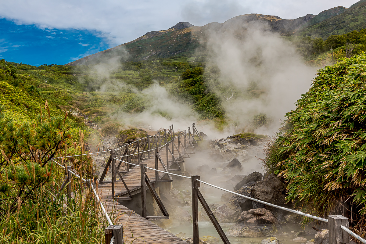 Четыре вулкана Курильских островов. Путешествие на другую планету (110/186)