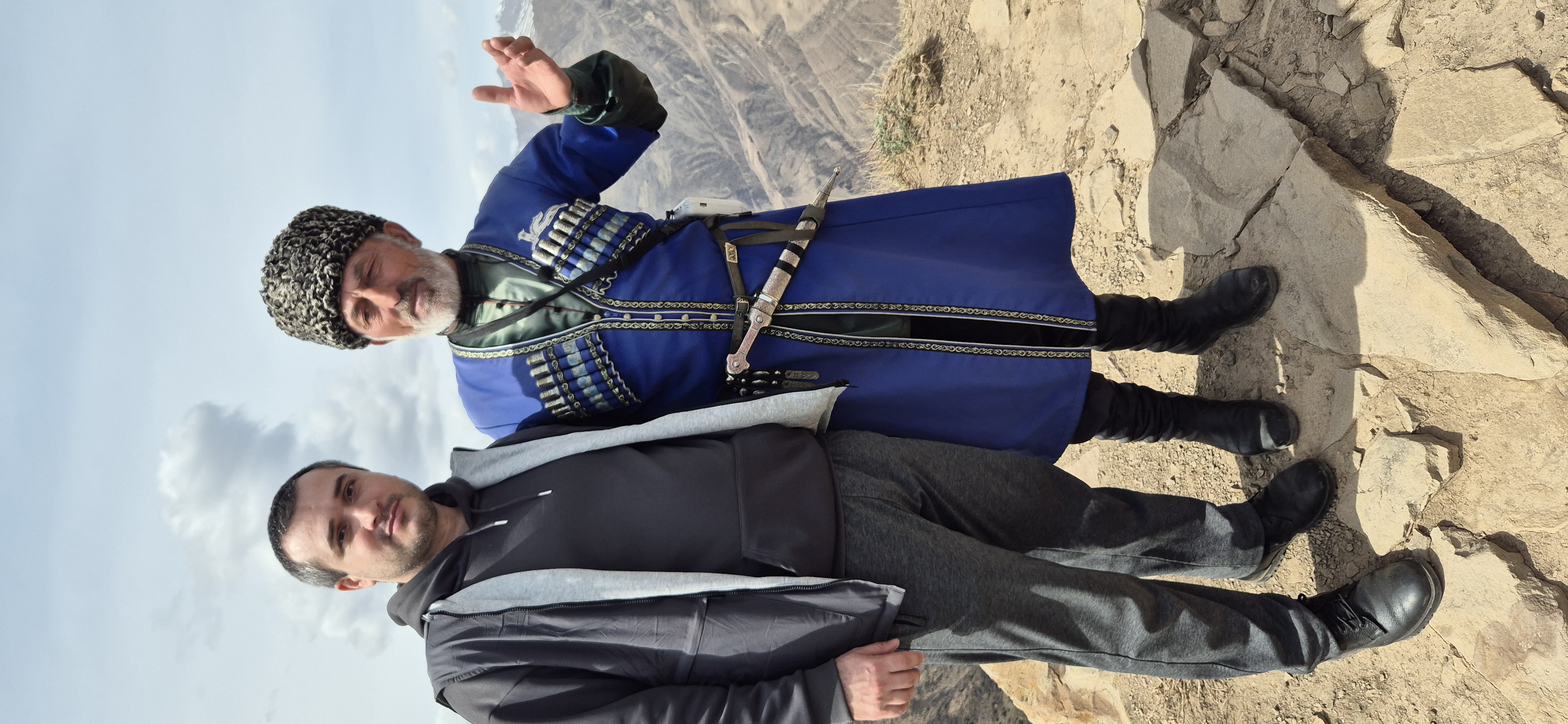 Затерянные в горах 4 дня (8/31)