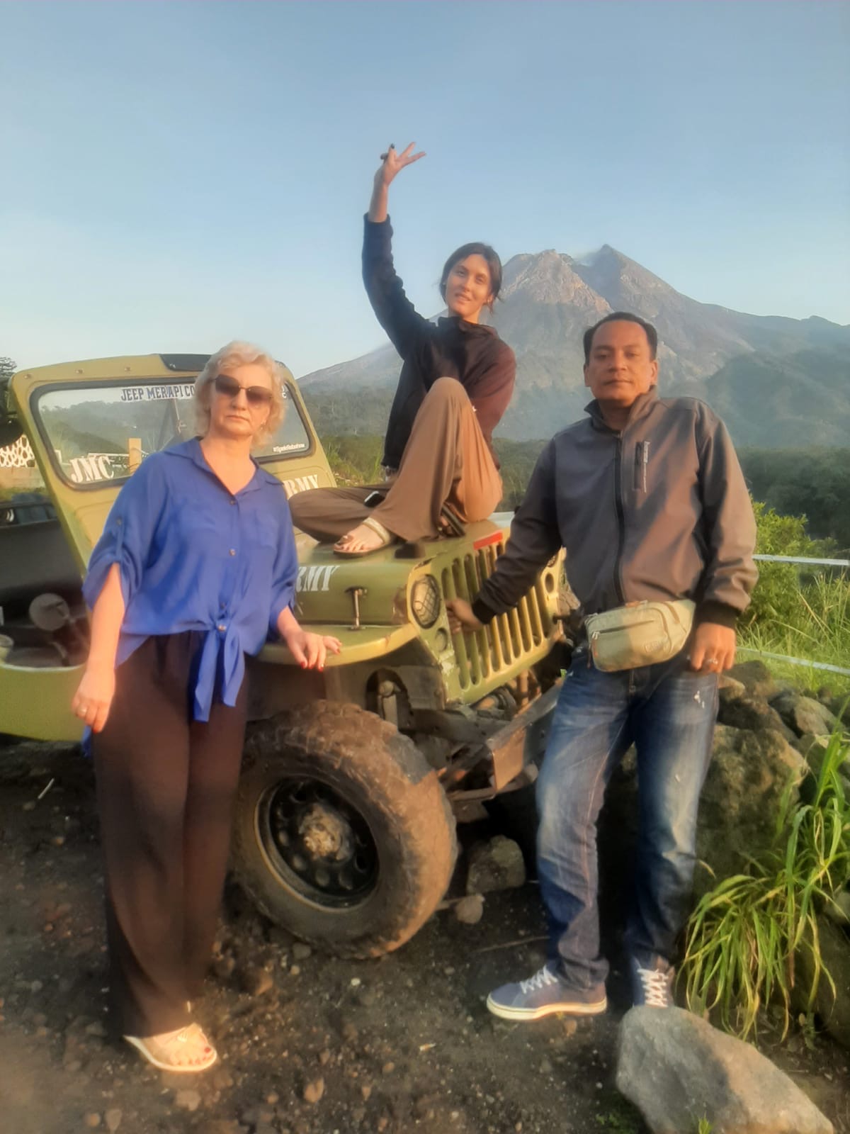 Рассвет на вулкане,храм Боробудур и храм Прамбанан (8/22)