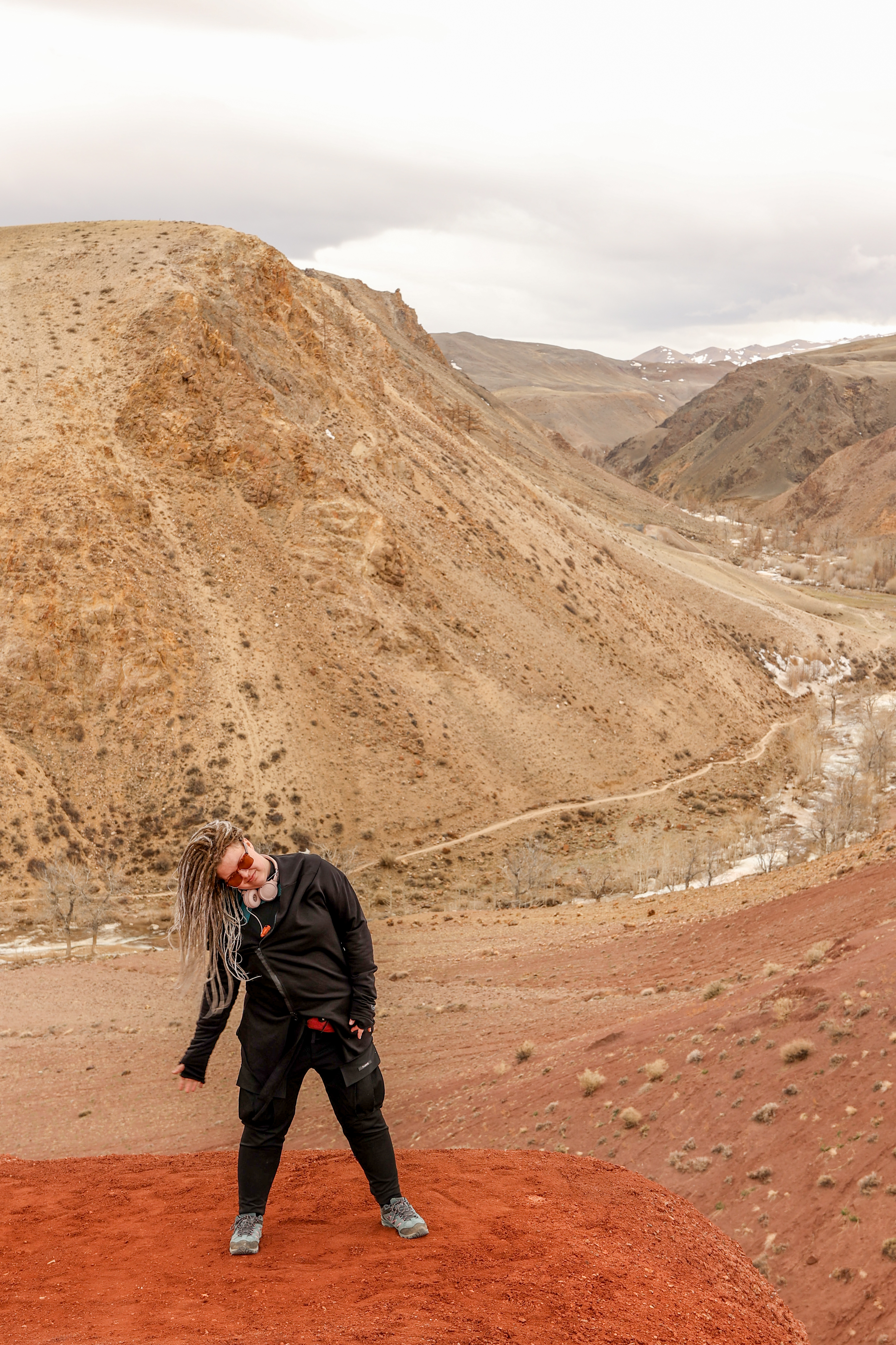 Знакомство с Алтаем 2026 - Гейзерное озеро, Марс, Чуйский тракт, Катунь, снежные горы (7/44)