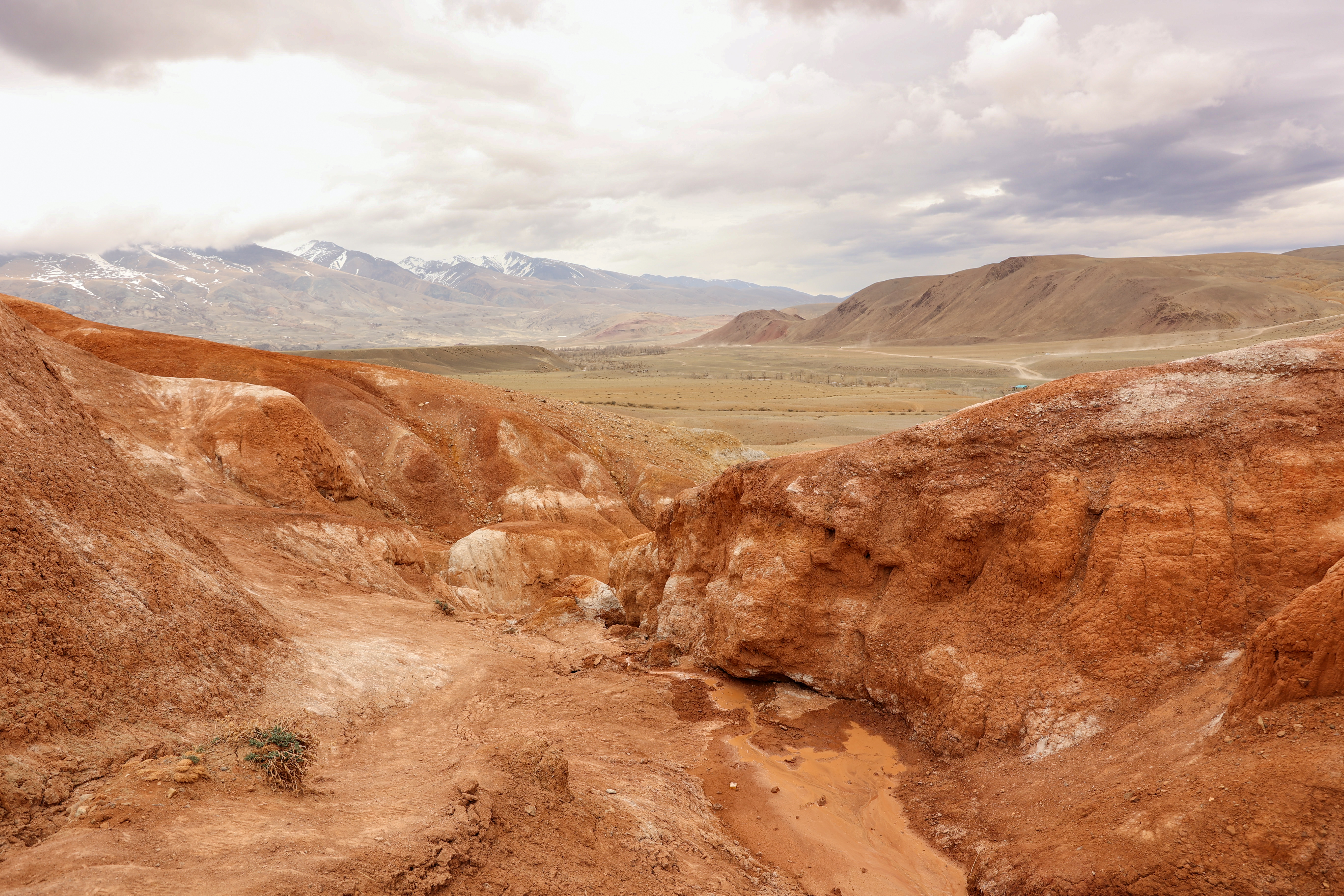 Знакомство с Алтаем 2026 - Гейзерное озеро, Марс, Чуйский тракт, Катунь, снежные горы (6/44)