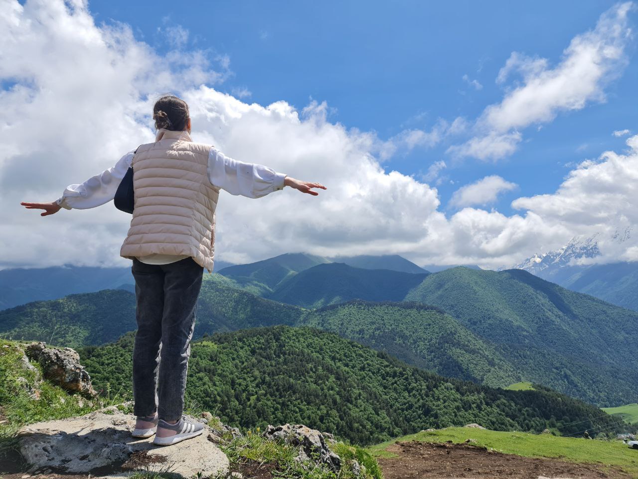 Лайт. - Ешь. Восхищайся. Люби. Путешествие по Кавказу. (22/40)