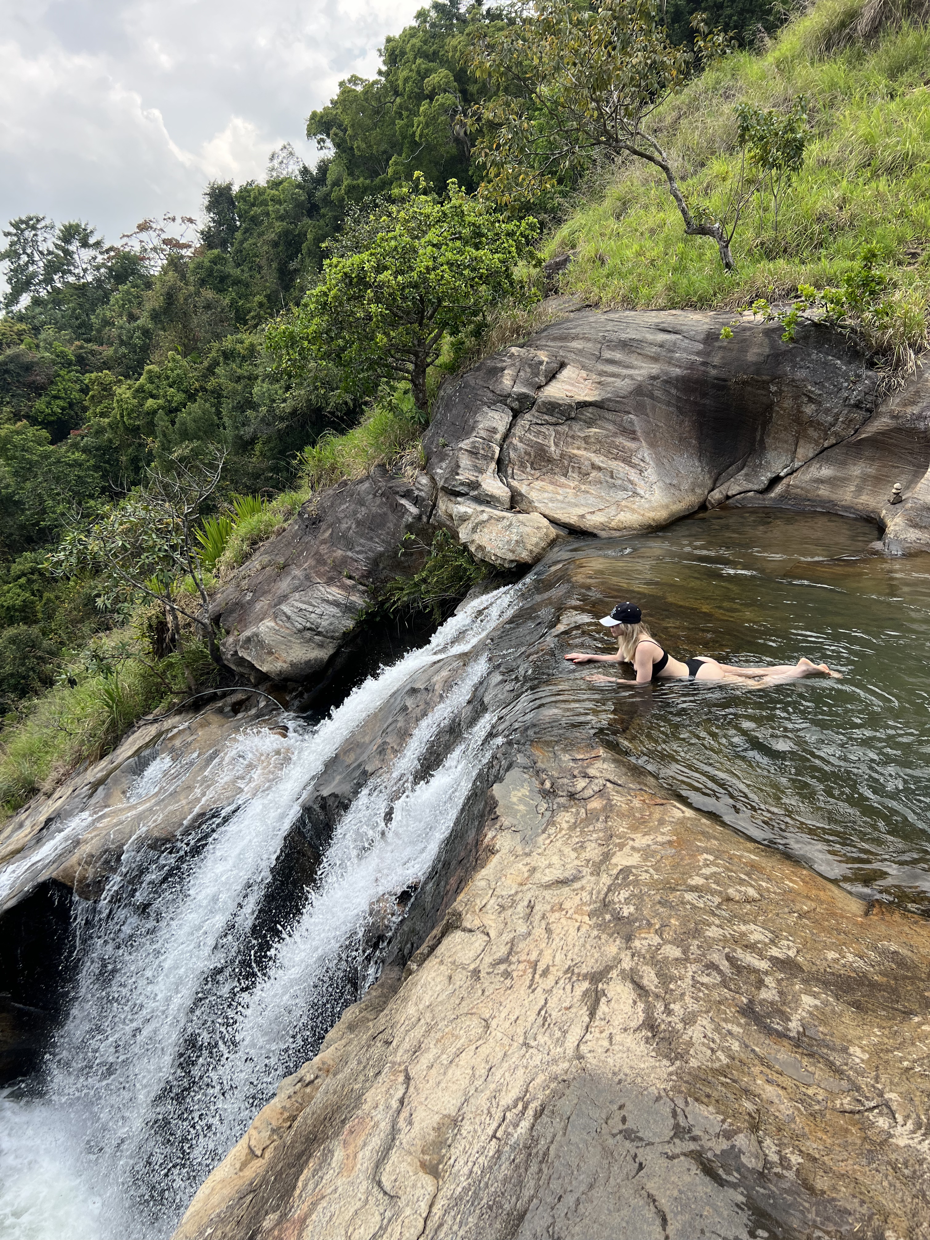 Водопад Диалума, поезд в Нувара Элию