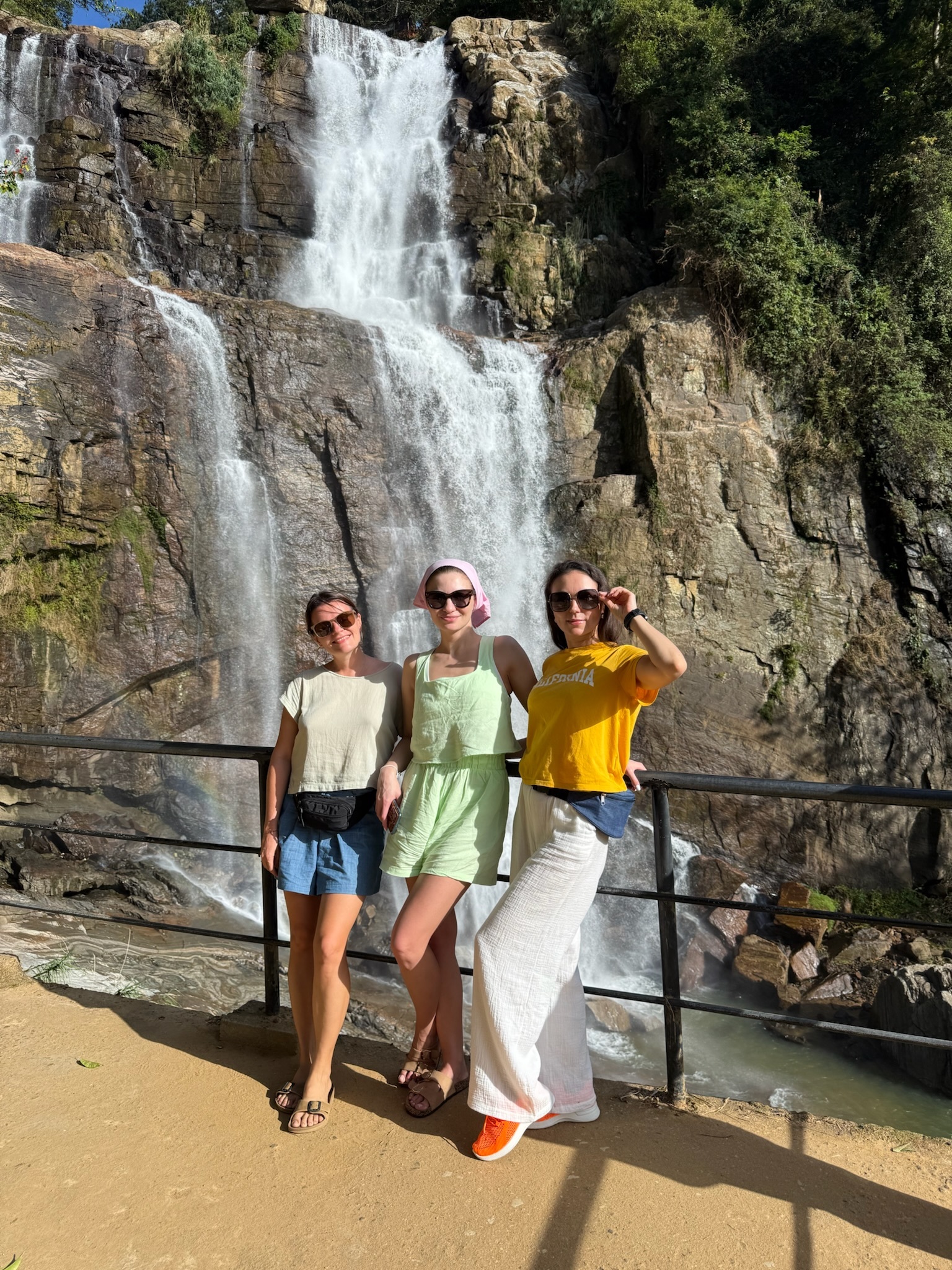 Хайкинг на плато Хортон, чайная фабрика, водопад