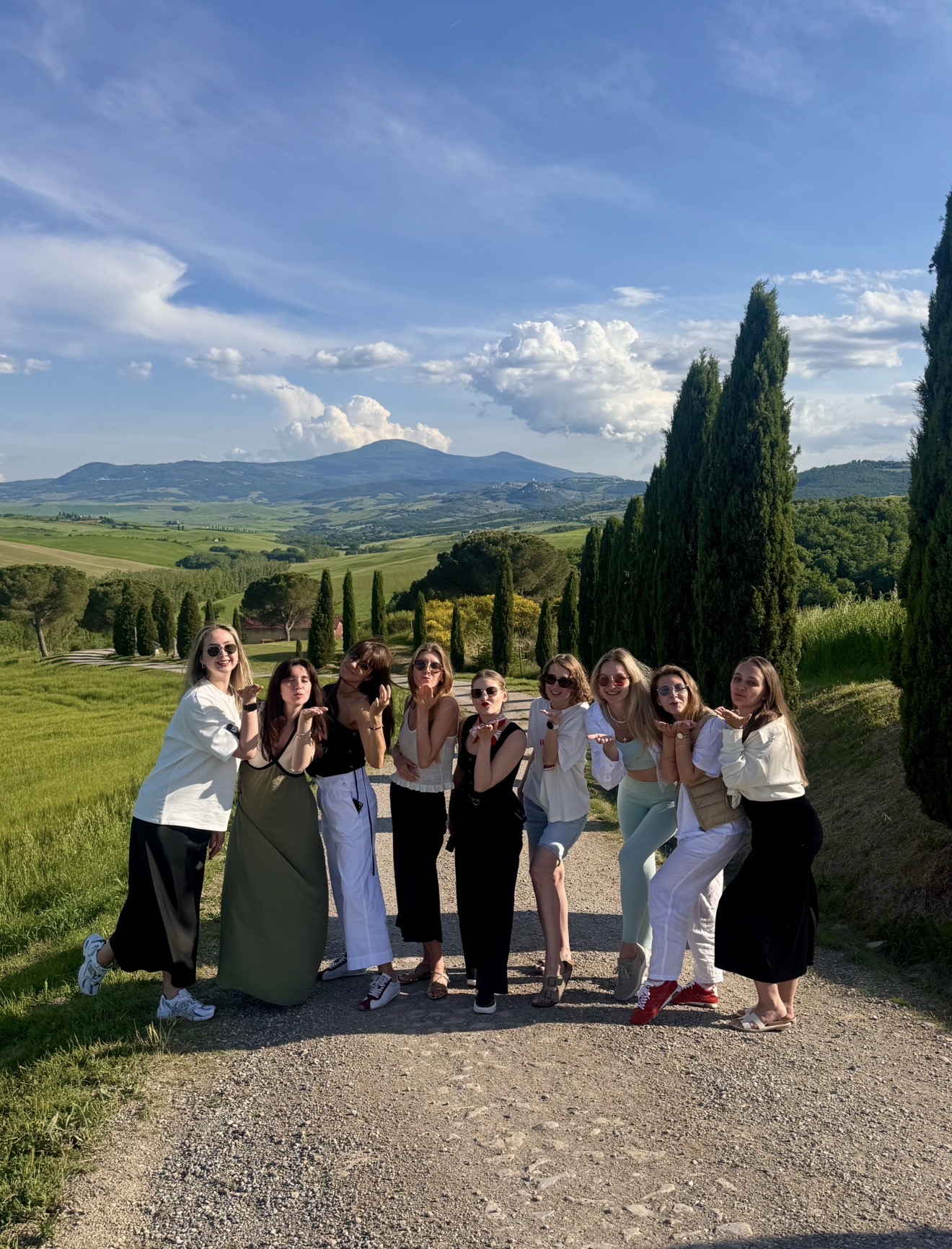 Те самые кипарисы Валь Дорча