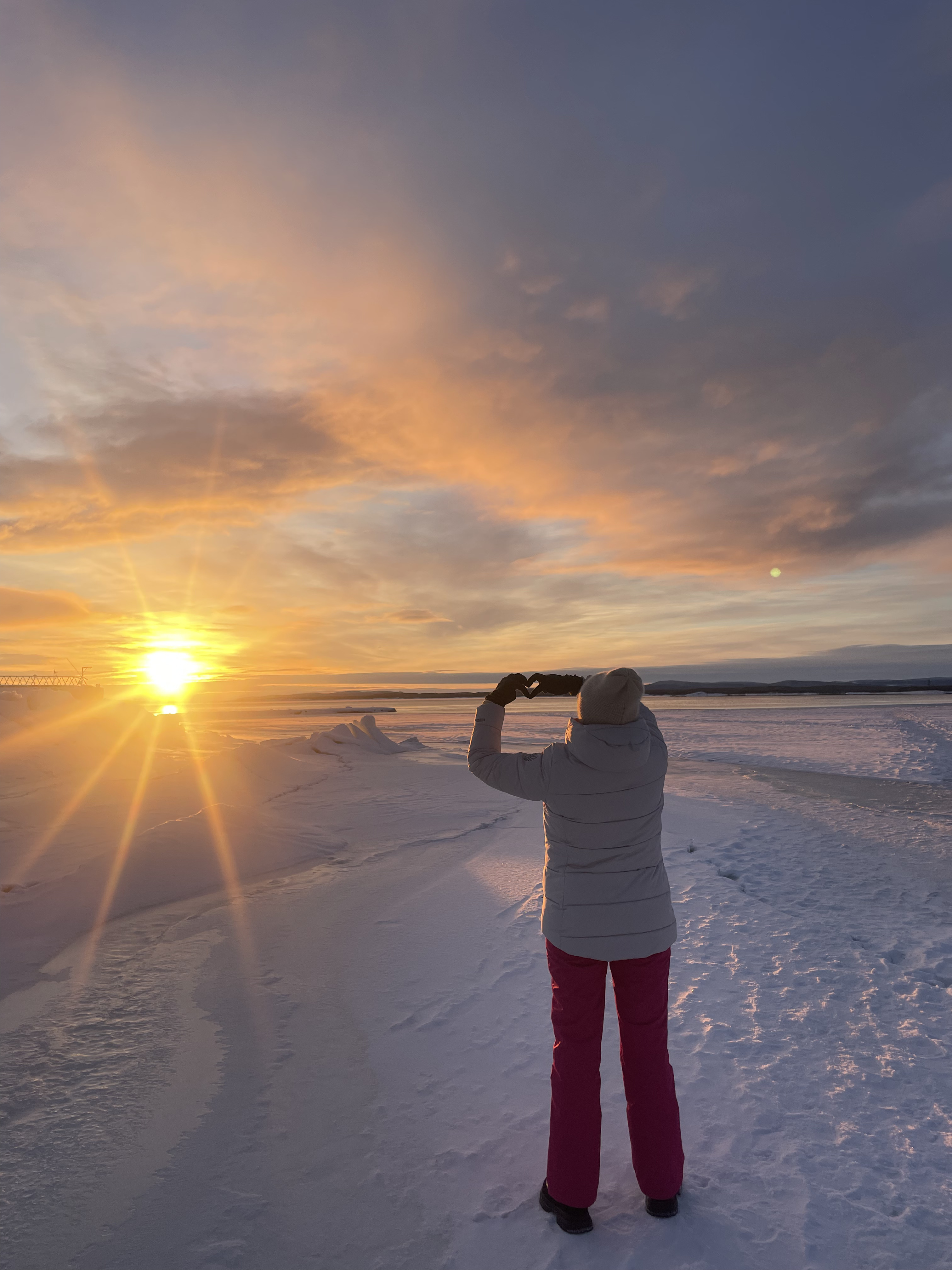 Кольская кругосветка за 5 дней: киты, снегоступы, хаски, снегоходы, Териберка и океан