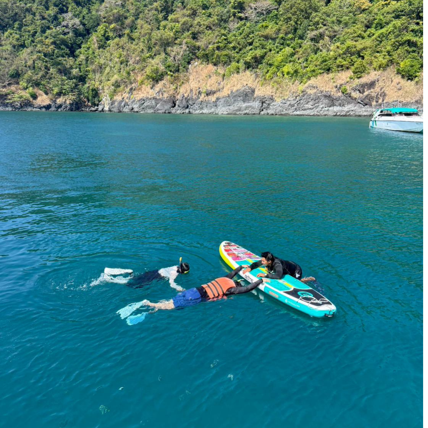 Тропический круиз в Рай Программа полного дневного морского похода (11/15)