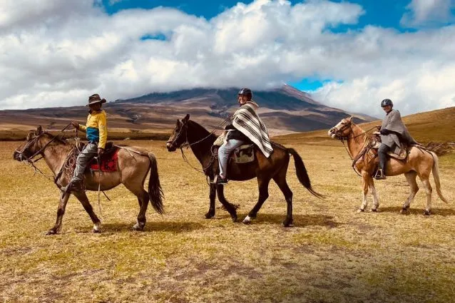Full Day Cotopaxi exploration on Horseback riding - Shared Group (3/8)